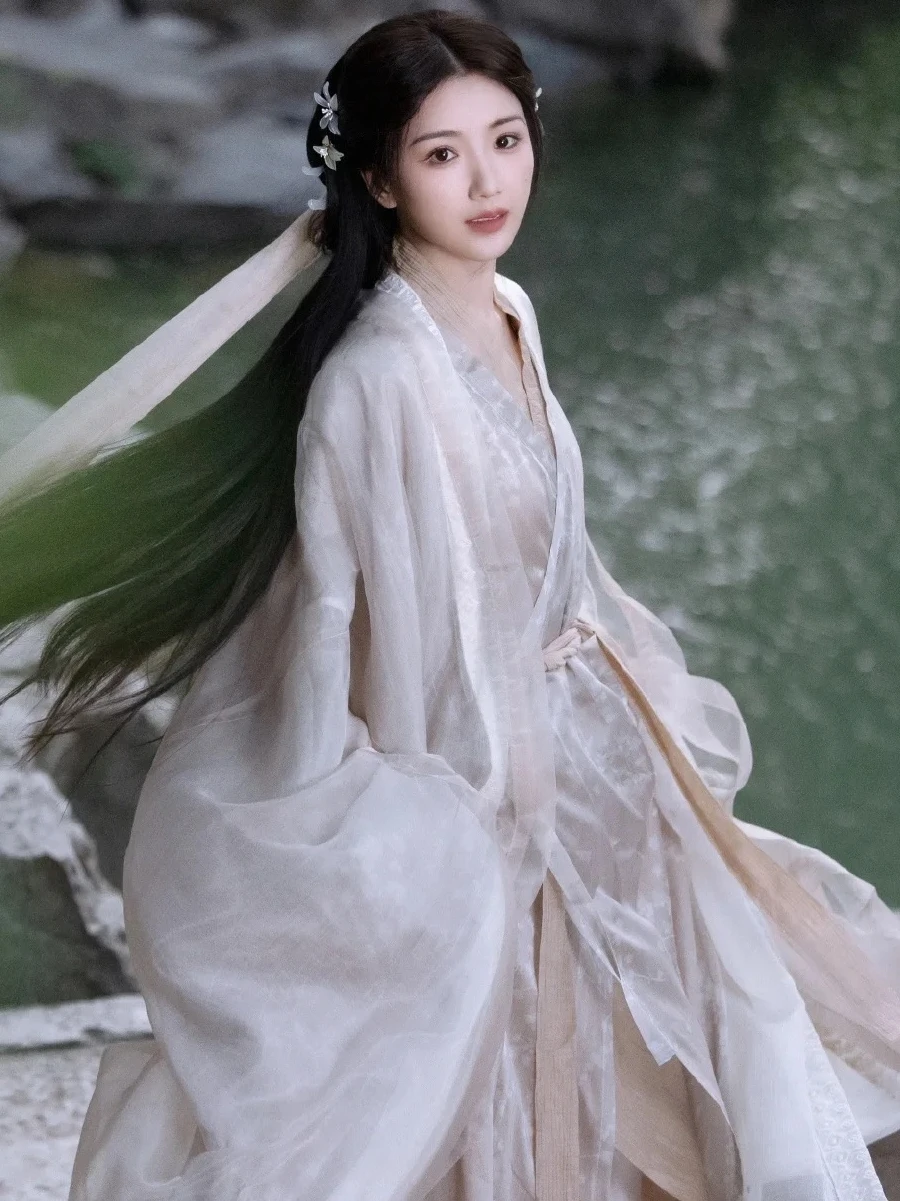 

Wei Jin style Hanfu women's ancient clothing with cross necked wide sleeved flowing fairy skirts in autumn and winter