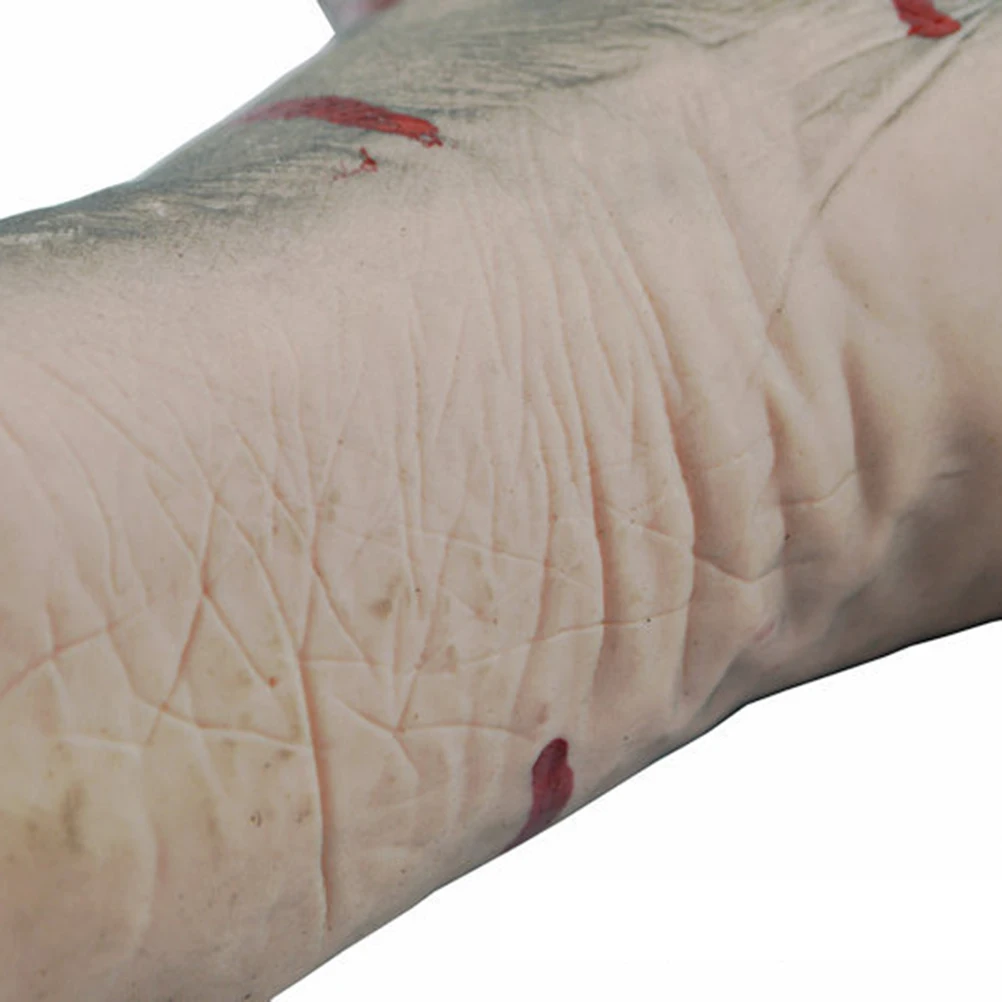

4 pcs Human Parts Horror Props Bloody Scary Pranks For Halloween Ghost House Decoration Broken Hand Foot Prank Prop