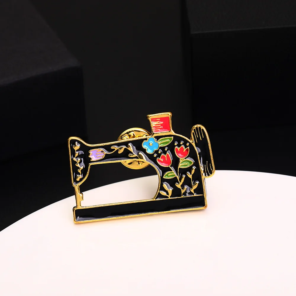 Vintage Style Floral Sewing Machine Enamel Pin Brooches Bag Hat Lapel Pin Badge Women Men Kids Jewelry