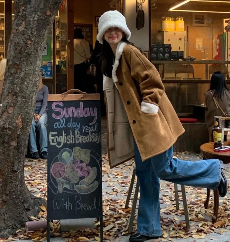 

Warmth Inteated Leather Fur Long Sve Loose Fit Mid-Length Jaet Korean Sle Women's Outerwear Winter Collection