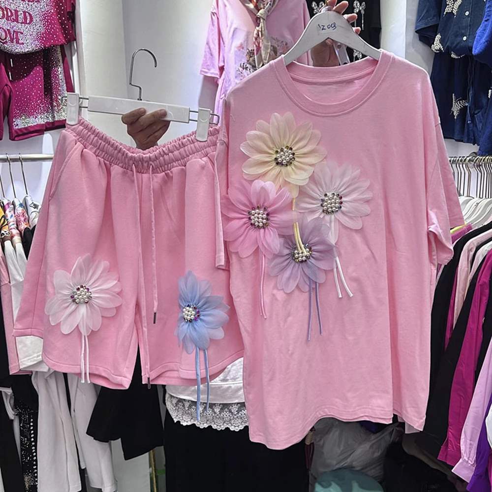 

plus Size Embellished Floral 3D round Neck Short Sleeve T-Shirt Top with Elastic Waist Wide Leg Shorts Two-Piece Set for Women