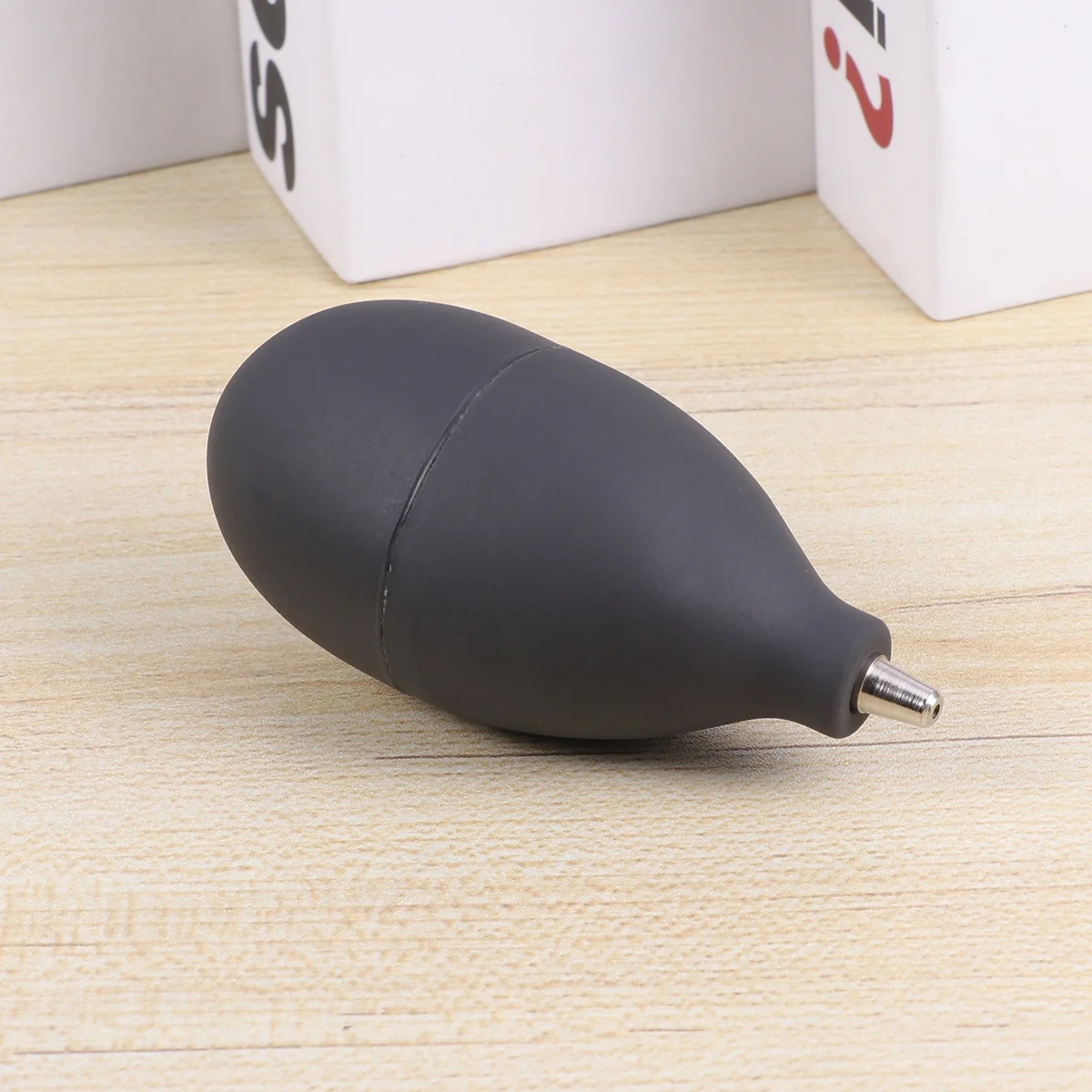 

Dust Blower Short Nozzles Rubber Oval Shaped Pump Cleaner Tool for Camera Phone Watch Keyboard Lens Powerful