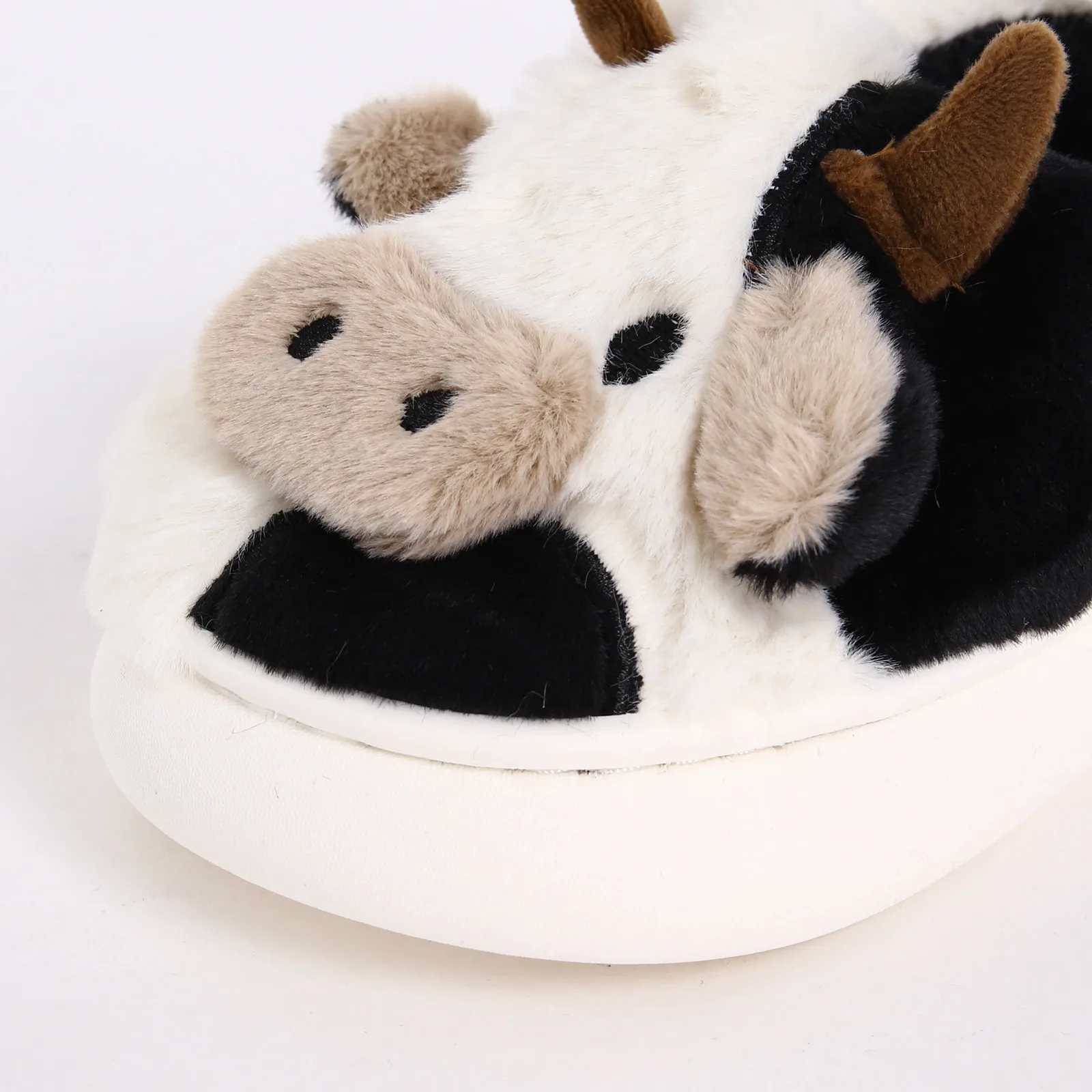 Pantoufles en fourrure d\'animaux pour enfants, pantoufles chaudes moelleuses, vache à lait de dessin animé, chaussures en coton pour la maison,