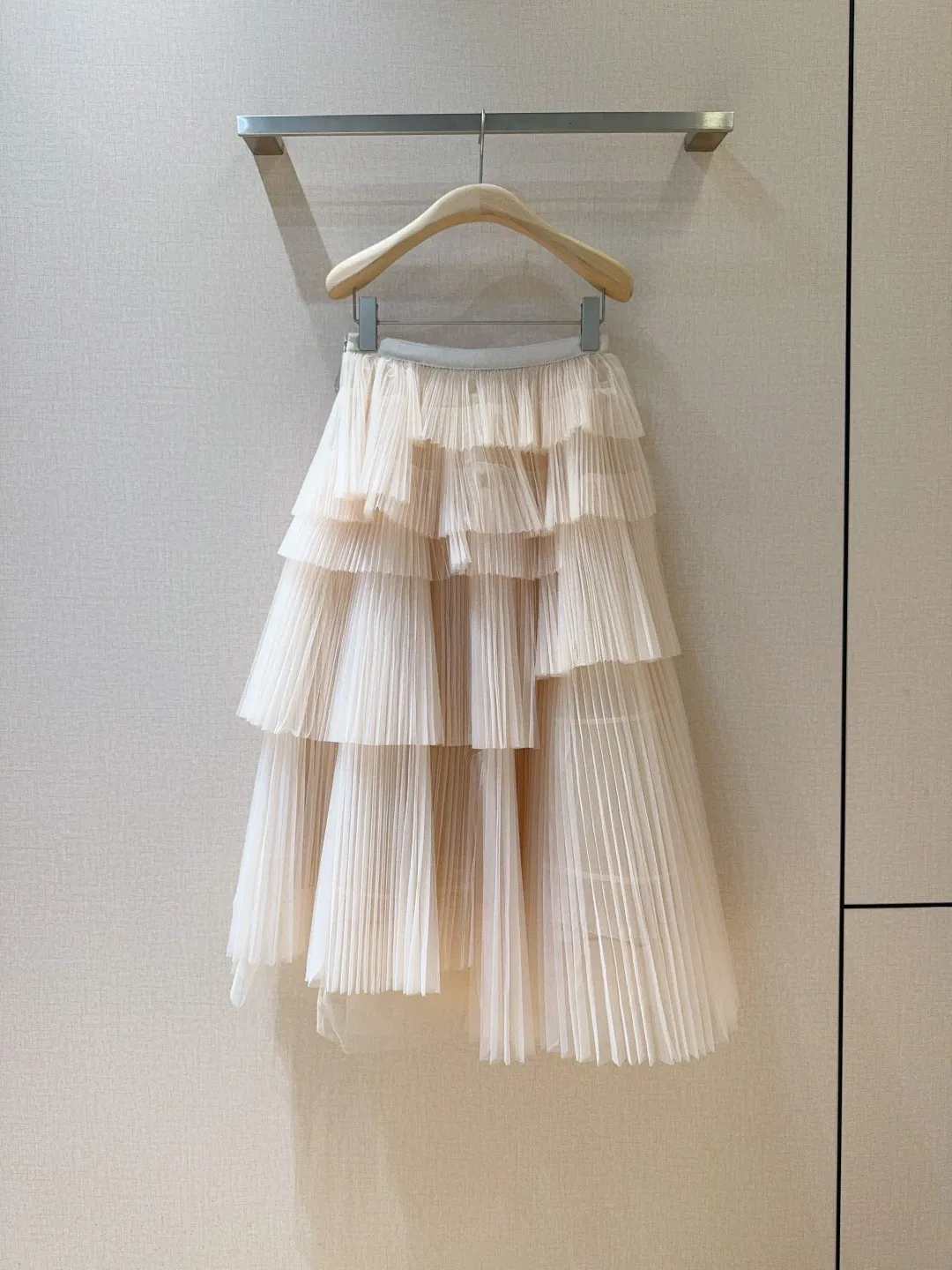 

2025 Hot Selling! Y2K Vintage Aesthetic Julosa Skirt. Custom - shaped Tulle with Ruffled Flounces, Asymmetric 3D Tailoring. A -