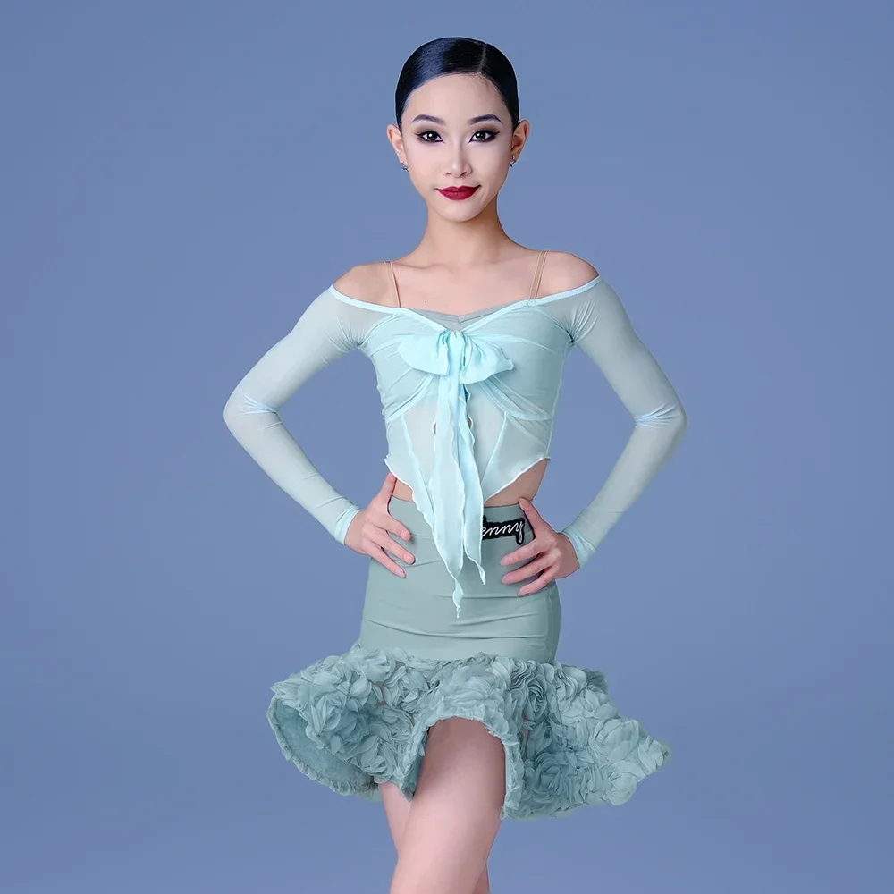 Sukienka do tańca latynoamerykańskiego Vennystyle dla dziewczynek, jesienno-zimowa, z dekoltem typu halter, długim rękawem, kokardą, bluzą i spódniczką z falbankami.