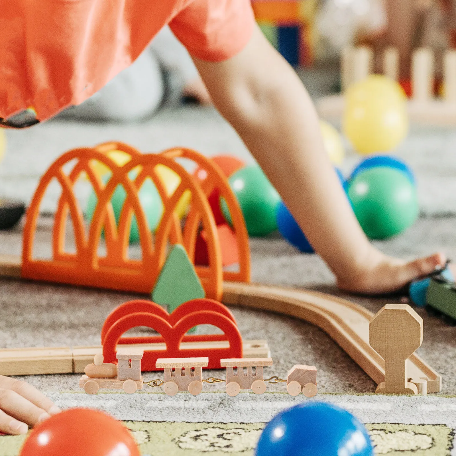 

Miniature Wooden Small Train Decor Smooth Sanded Kids Learning Playroom Ornament Natural Wood Lightweight Train Accessory