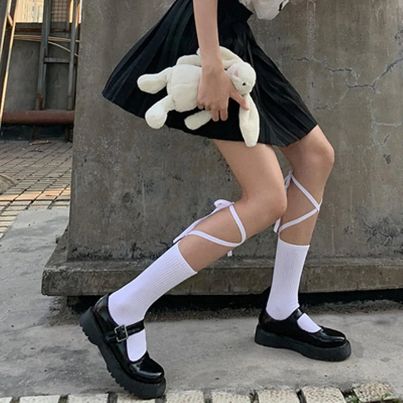 Chaussettes de mollet japonaises Harajuku pour femmes, chaussettes tube à bretelles croisées, jupe à lettres sexy Lolita, chaussettes universitaires pour femmes, noir et blanc, été