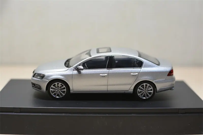Diecast Schuco 1:43 Scale VW Passat B7 Limousine Alloy Car Model
