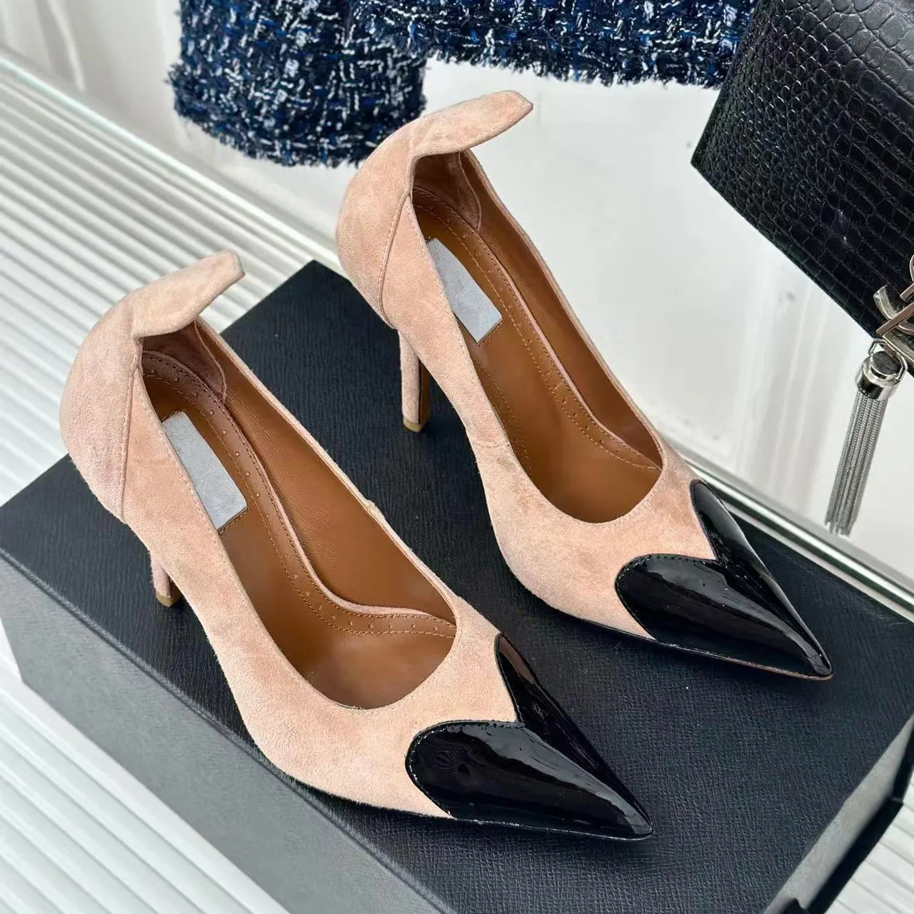 2025 Autumn/Winter New Product Street Style Color blocked Small Heel Vintage Pointed Leather High Heels Trendy