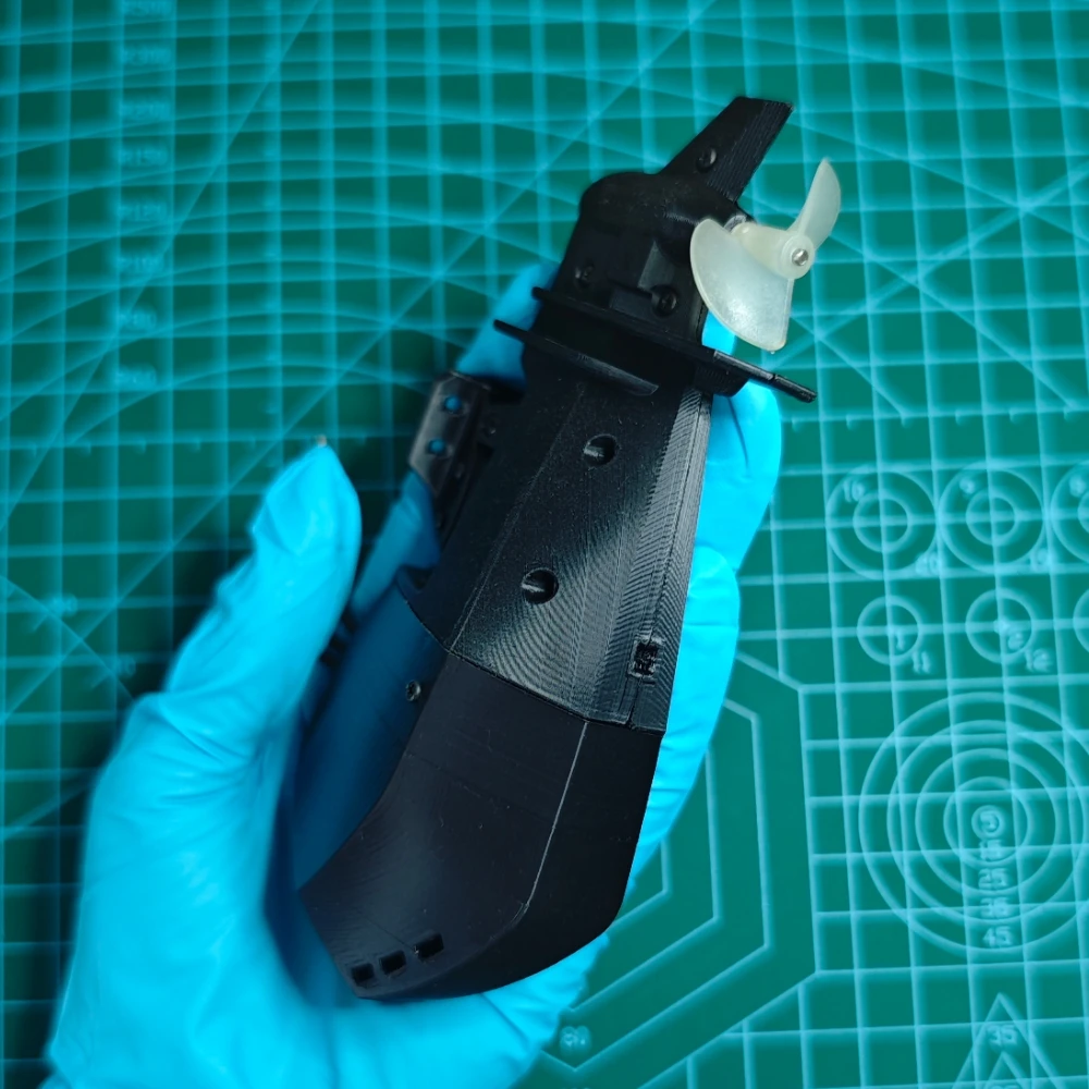 Model łodzi silnik zaburtowy maszyna wisząca mała proporcja-długość 69mm szerokość 39mm wysokość 132mm użyj bezszczotkowego silnika 2212