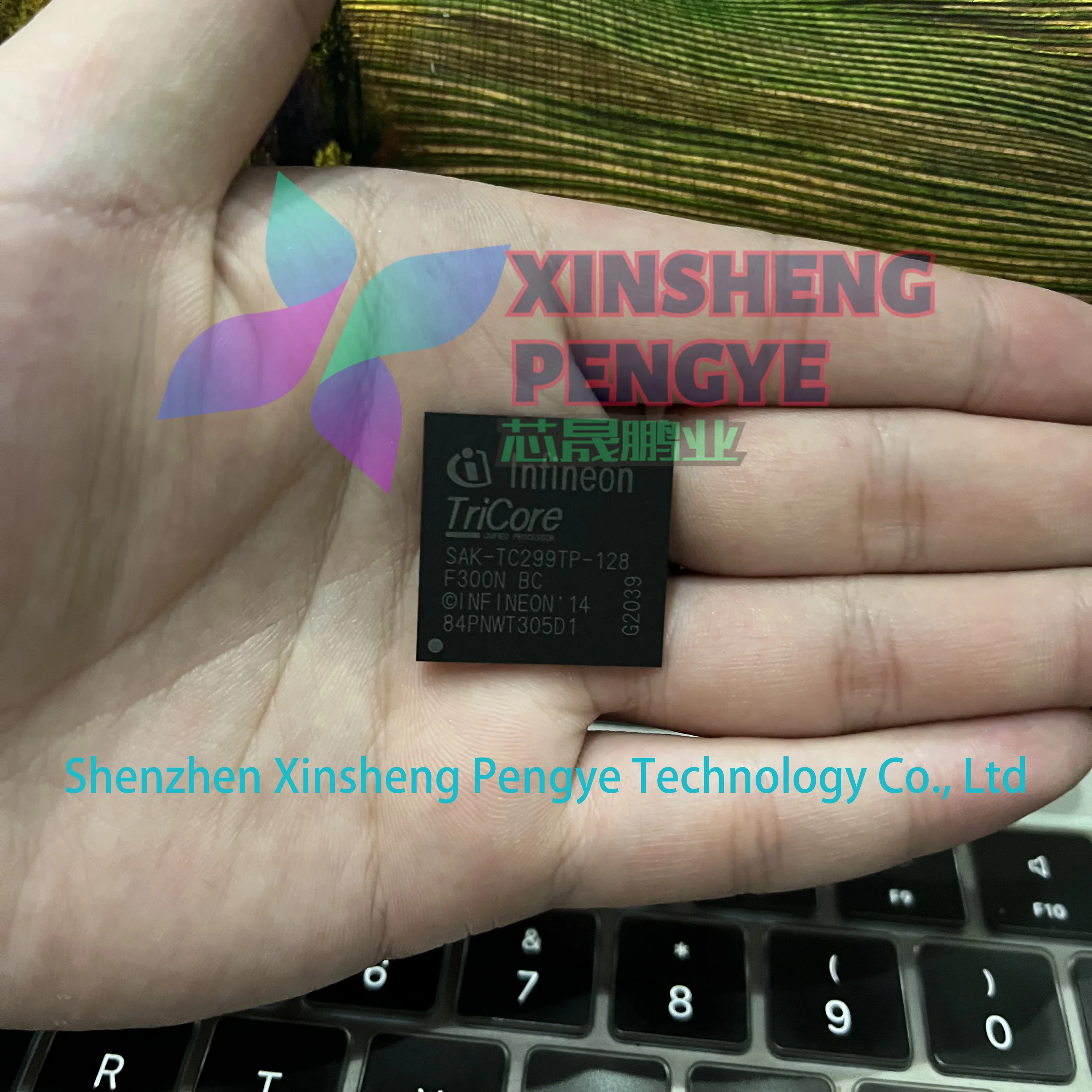 100% nuovo e originale TC299TP128F300NBCKXUMA1 Pacchetto LFBGA-516 TC29xT Serie 8MB Flash 32Bit Microcontrollore IC Disponibile