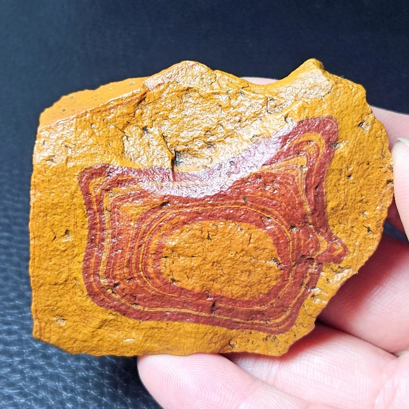 

Natural Gobi Smooth Red Mud Stone Mineral Specimen Agate Eyes Home Decoration + Underframe