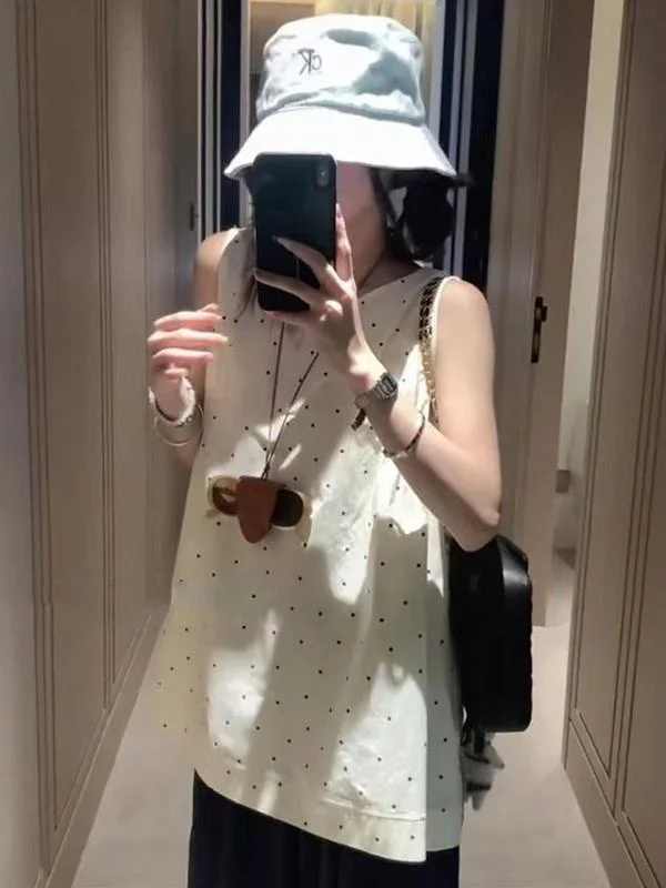 Letni T-shirt w kropki dla kobiet, luźny krój, stylowy strój, casualowy, kreatywny nadruk, bawełniany, okrągły dekolt, regularna długość.