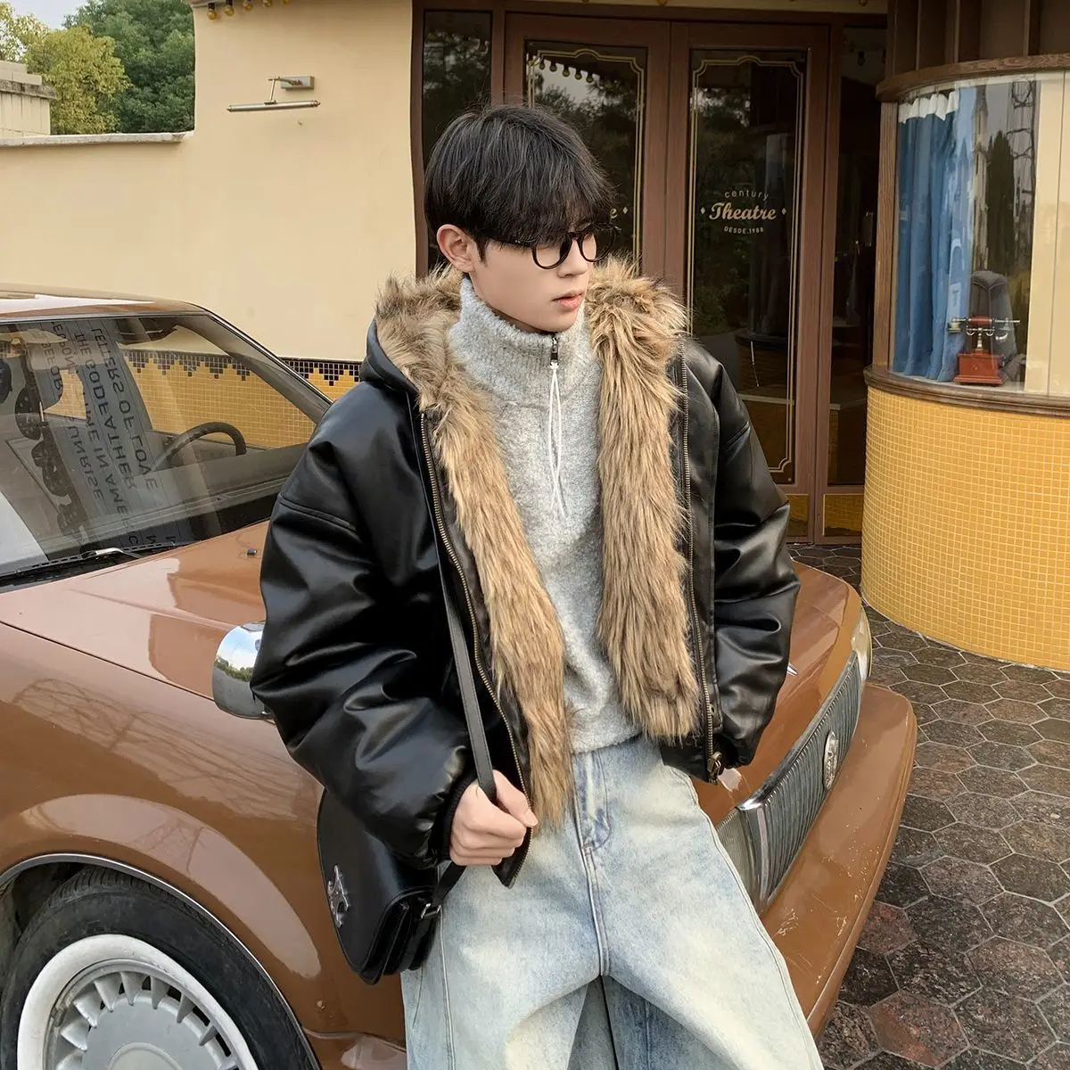 معطف شتوي جديد للرجال سميك مزدوج الجوانب من الفرو المتكامل من الجلد المقلد معطف عصري 2025 سترة دافئة متقدمة