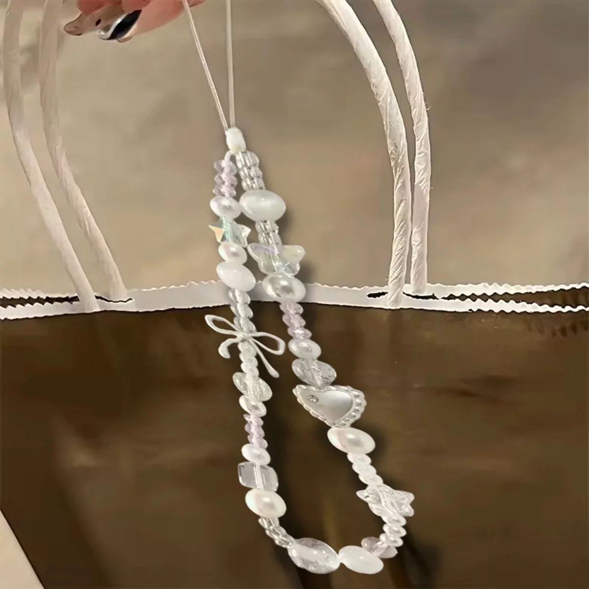 Koreański Uroczy Biały Łańcuszek do Telefonu z Kokardką, Gwiazdką i Perłami, Nowy Wisiorek do iPhone'a, do Polaroida, Uniwersalne Akcesoria, Smycz, Sznurek na Nadgarstek