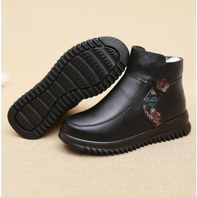 Winter Boots Woman Genuine Leather Flat Ankle Boots elderly Warm Snow Boots Mother Cotton Shoes Women Warm Fur Casual Shoes