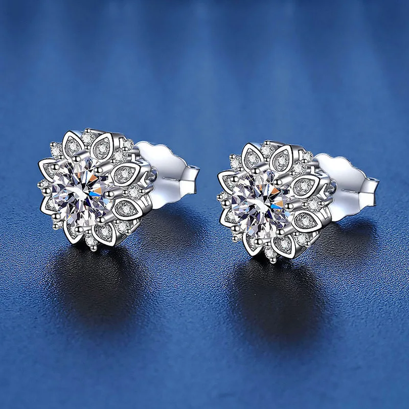 925 Sterling Silver 0.5 Carat Moissanite Flower Earrings Cute Casual Fashion Men\'s Women\'s Couple Birthday Anniversary Gifts