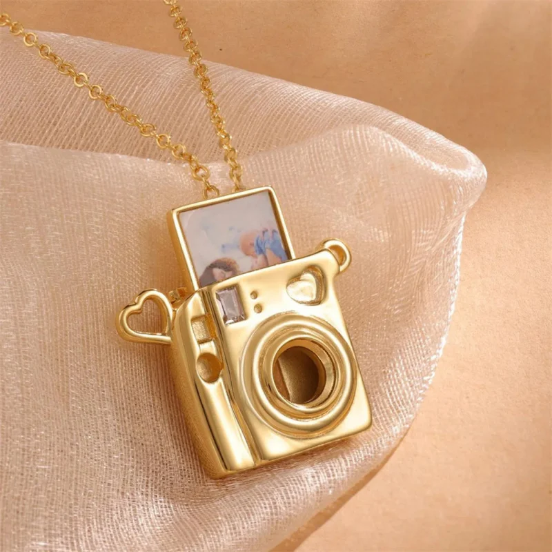 Retro Camera Necklace Custom Photo Locket Pull-out Album Frame Pendant for Couples Lovers Anniversary Birthday Memory Gift