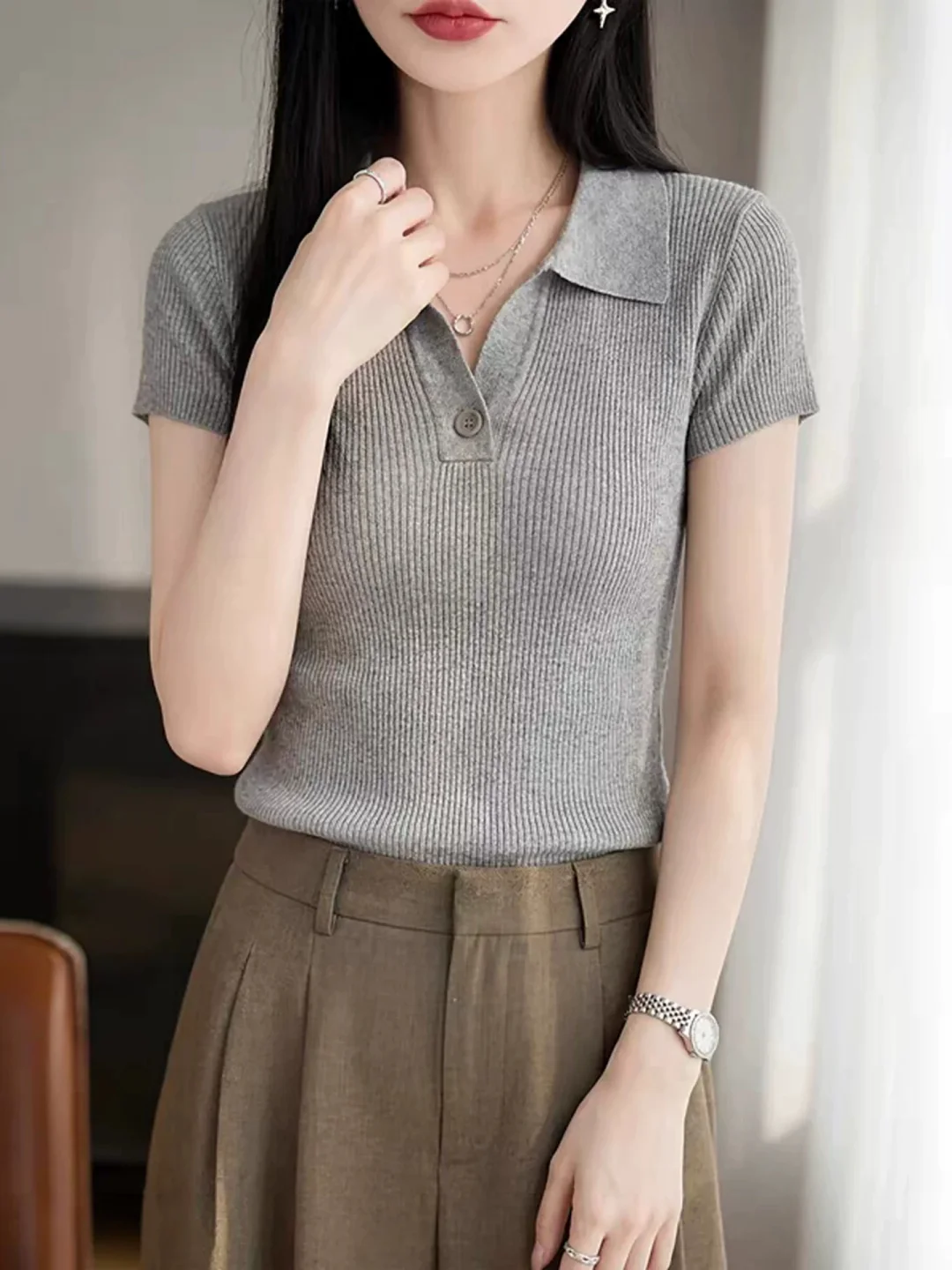 

Elegant Neck Short Sleeve T-Shirt Women's Fashionable Knitted Top Shoulder Width Regular Fit Sweet Style Summer New Arrival