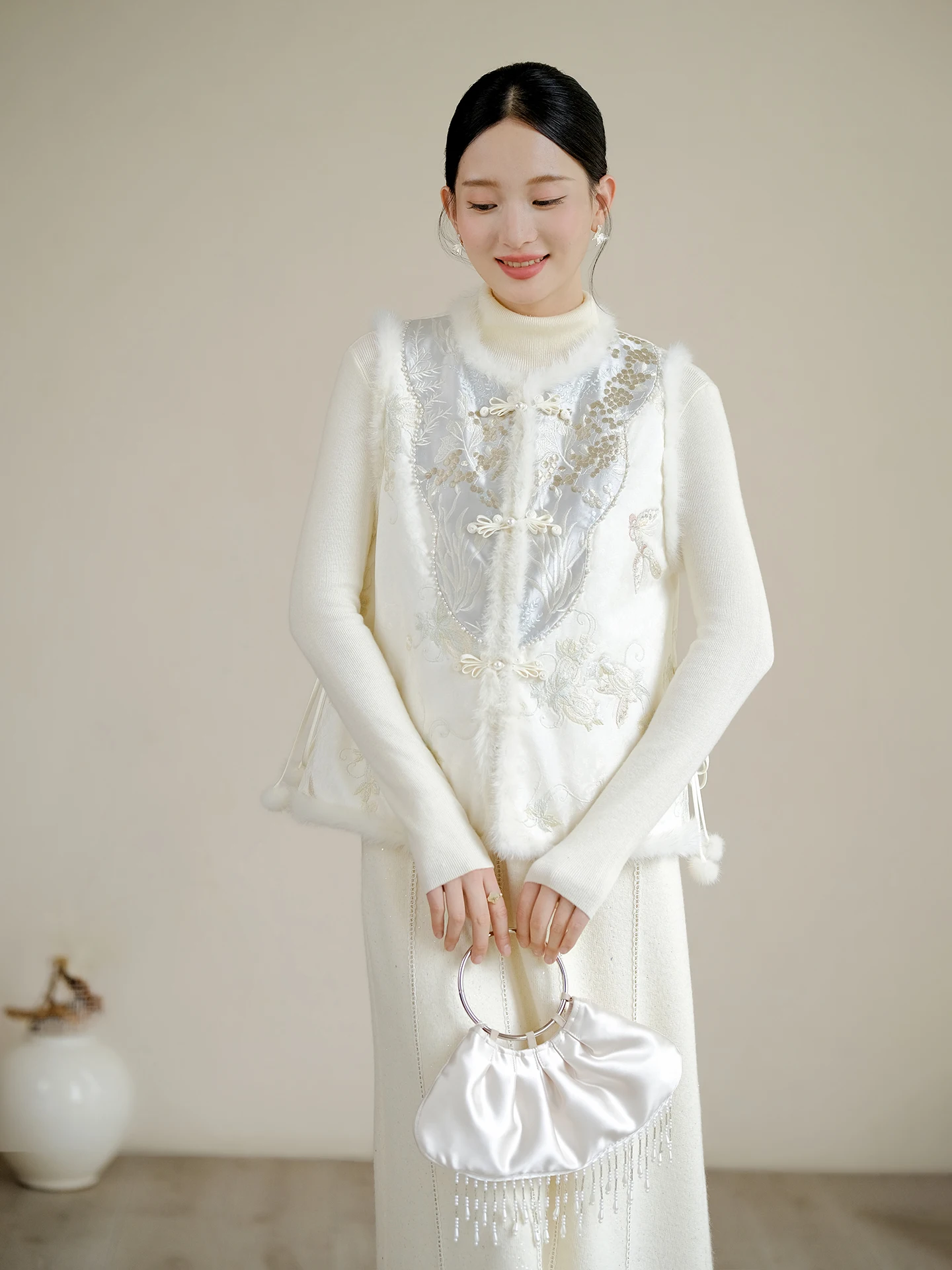 

Молодежный хлопковый жилет с вышивкой, плотной вышивкой и круглым вырезом, свободного кроя, в традиционном китайском стиле, с длинными рукавами