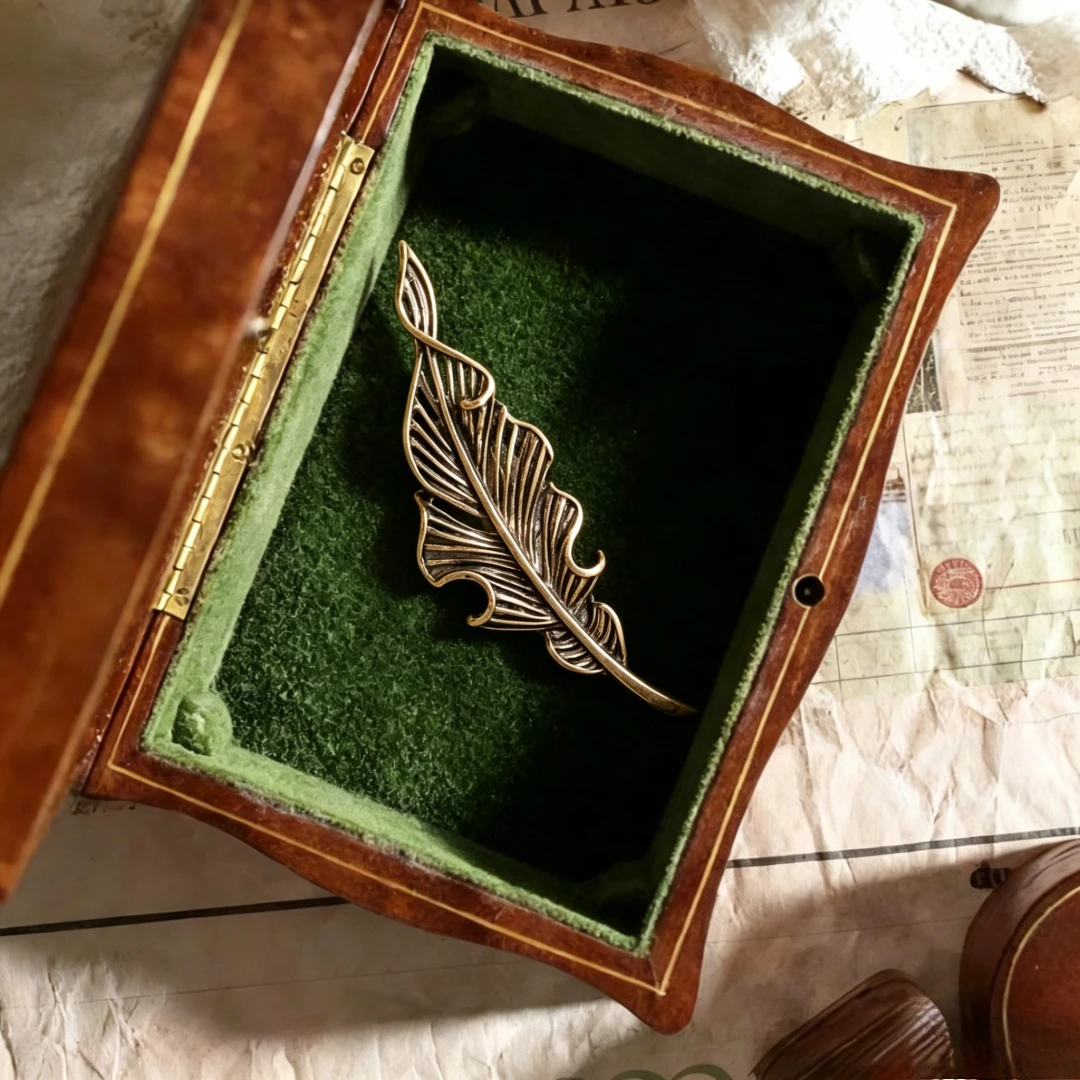 Baroque Luxury Leaf-Design Brooches for Men and Women, Jewelry and Accessories, Surprise Gifts for Couples for Weddings