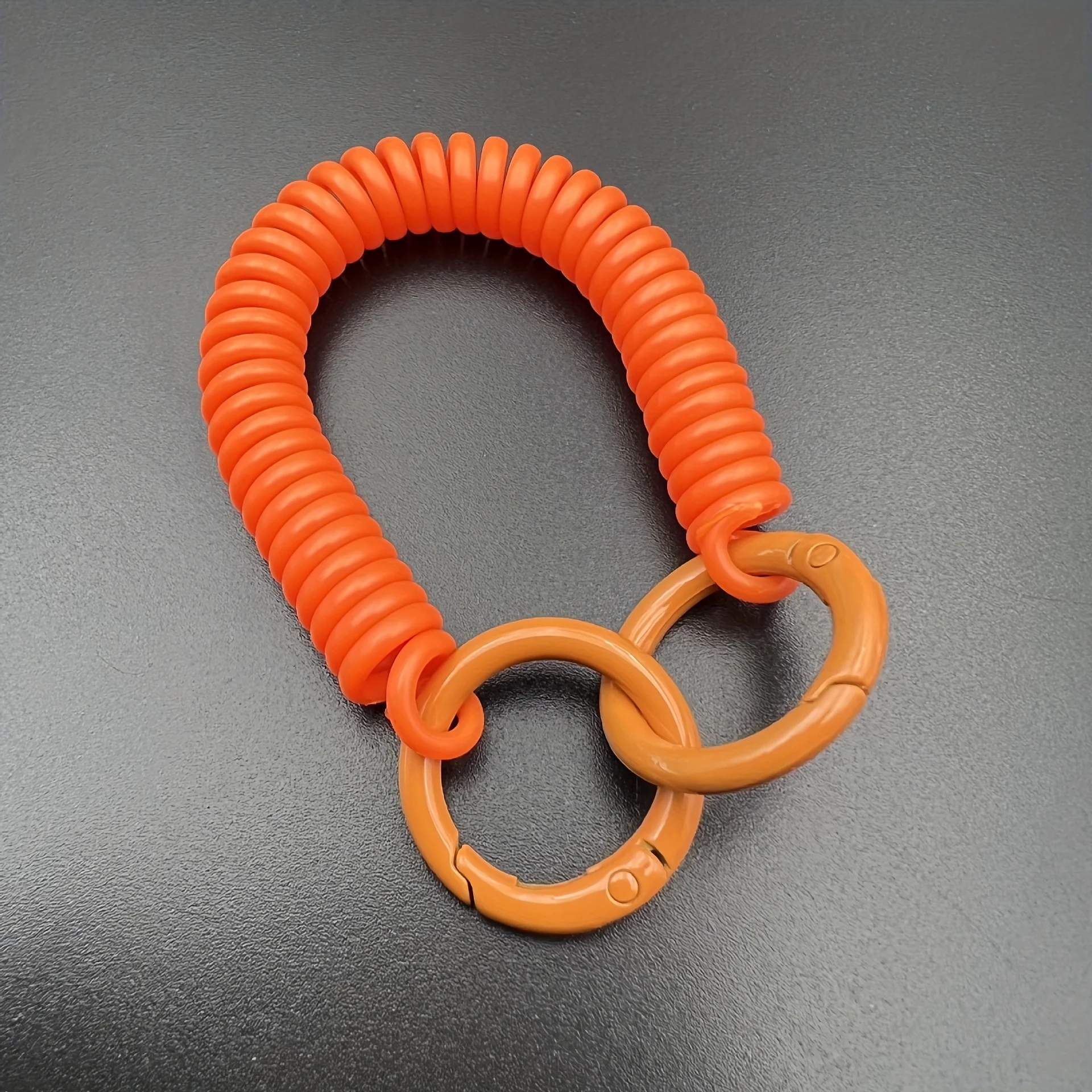 1pc 듀얼 카드 홀더가있는 다채로운 플라스틱 스프링 로프 키 체인 |   싱글 팩, 더블 팩, 남성용 분실 방지 휴대폰 스트랩