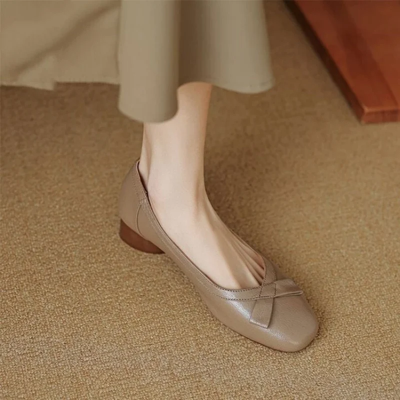 أحذية نسائية مسطحة مرقعة بنعل ناعم على الطراز الفرنسي، نمط جديد للخريف، لهجة فيونكة، أحذية منخفضة القطع، أحذية أمي بكعب منخفض ومقدمة مربعة #3