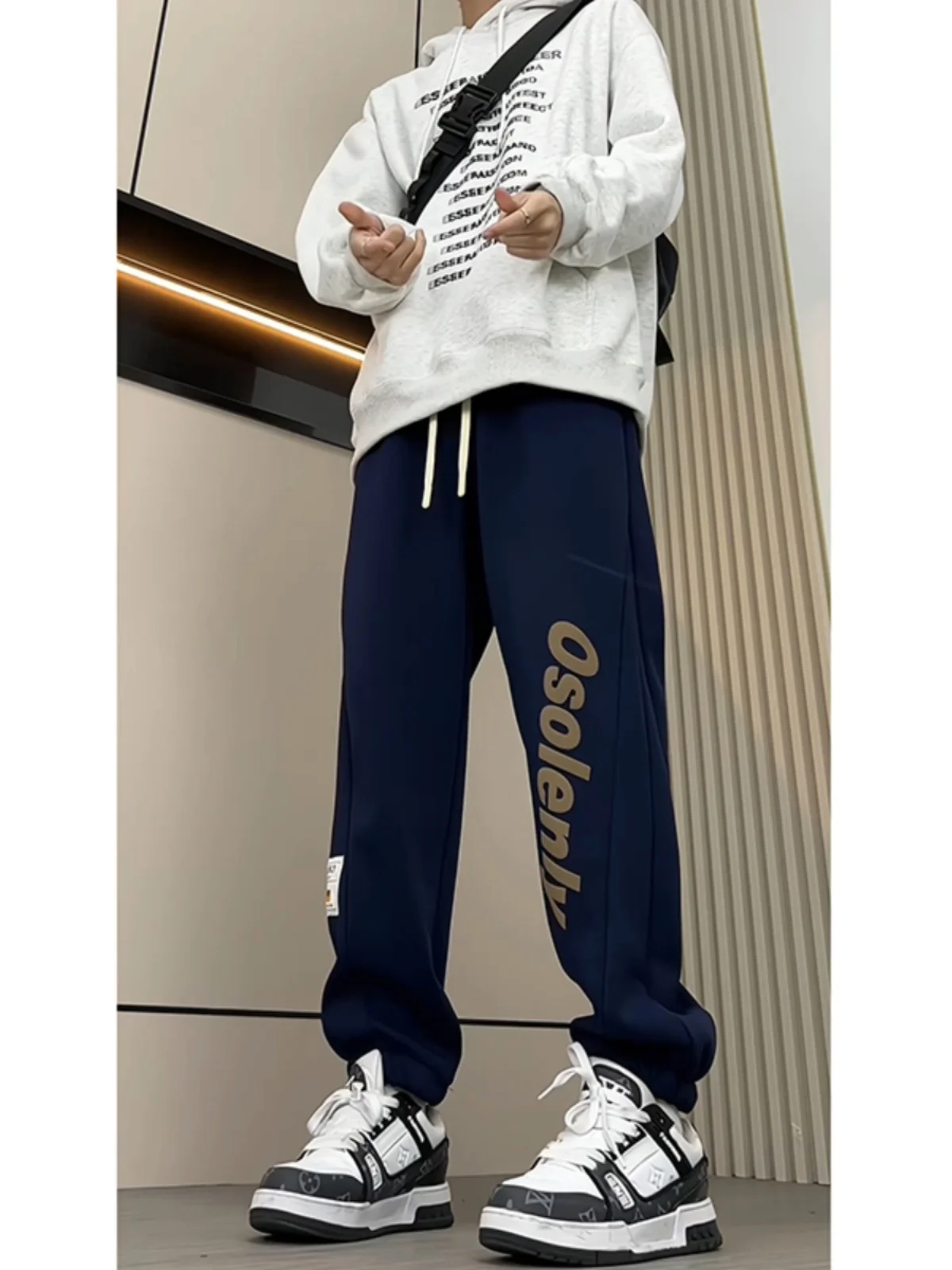 

Trendy American Sle Fce Lined Straight Leg Sweatpants for Teens Autumn Winter Hiphop Drapey Cuffed Sports Trousers