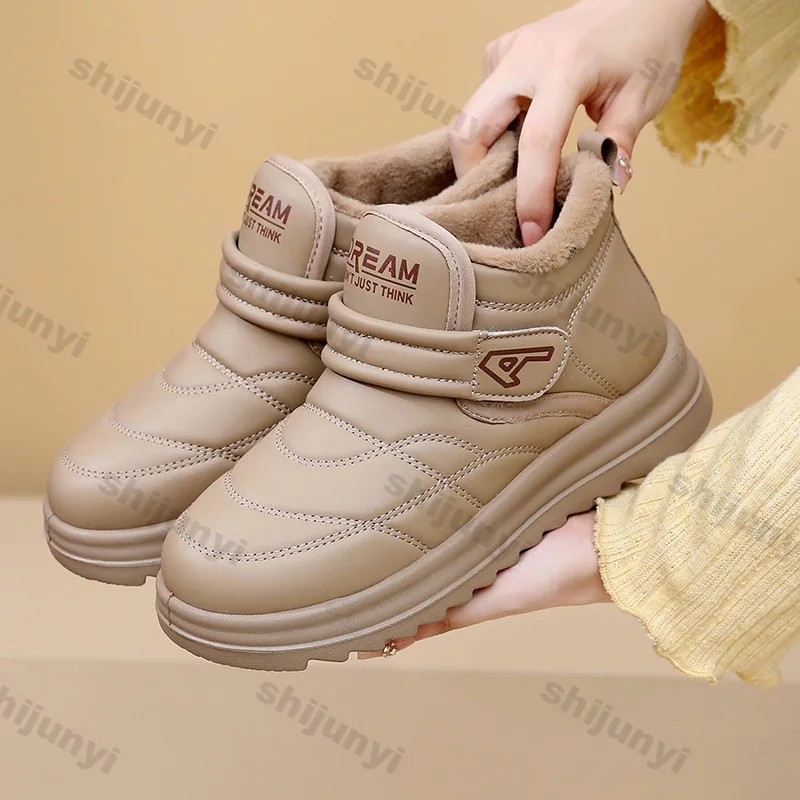 

Женская повседневная обувь на платформе, новинка зимы 2024, модные плюшевые толстые теплые ботильоны, нескользящие удобные непромокаемые зимние ботинки