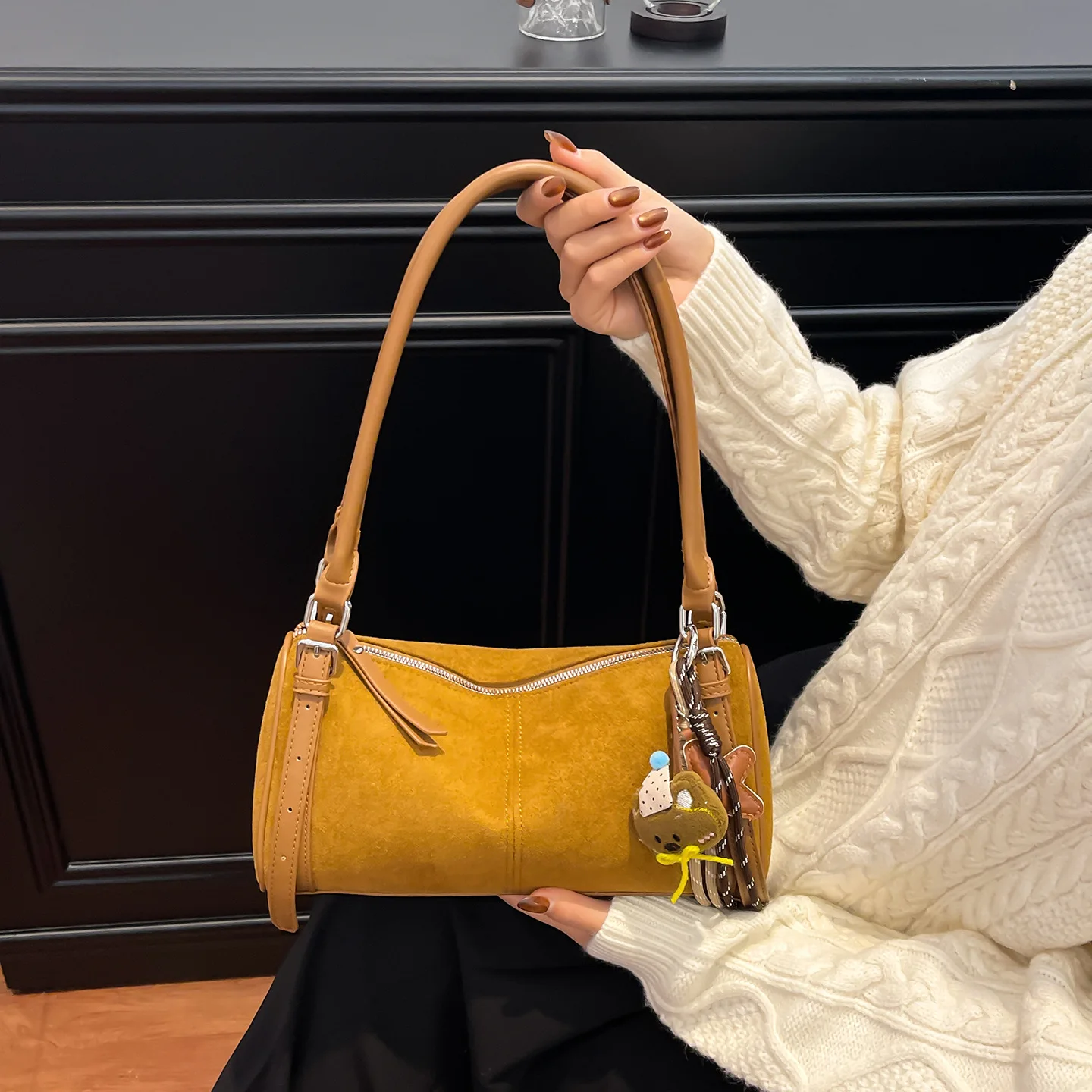 

Autumn and Winter Vintage Pillow Bag for Women, 2025 New Model, Exclusive Design, Handbag, Shoulder Bag, Crossbody