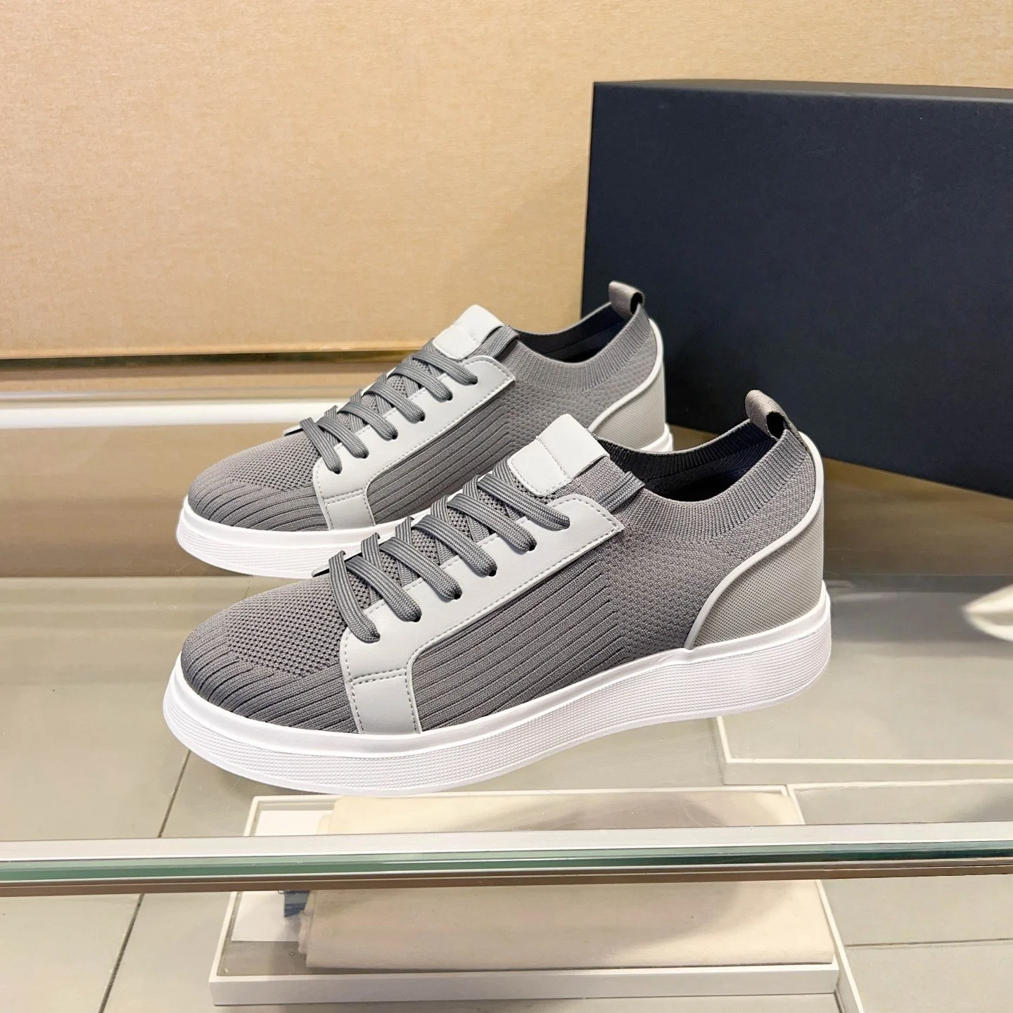 

Мужские летающие тканые туфли, туфли с дышащей сеткой, подошва из резиновой пены, износостойкая и легкая мужская обувь.