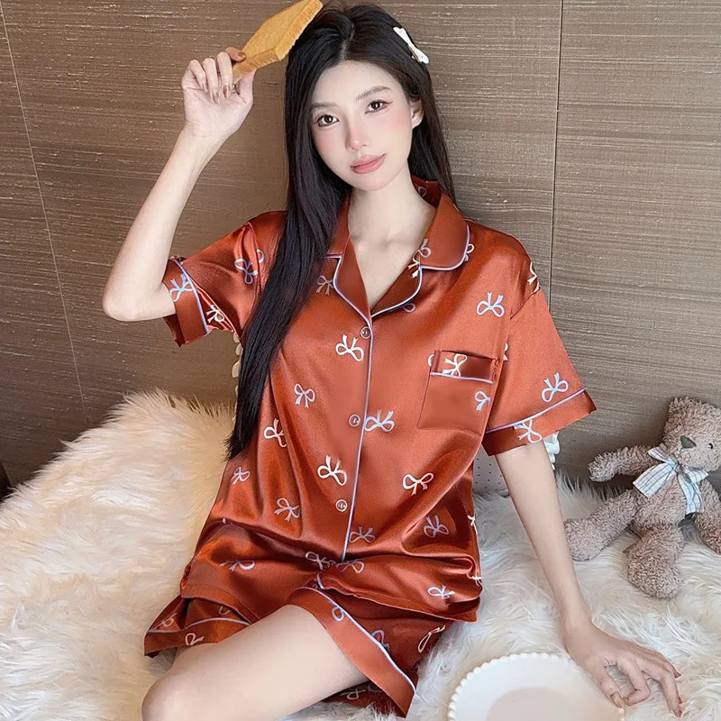 

Новинка: Французский летний пижамный комплект для девочек из ледяного шелка с коротким рукавом и бантом — охлаждающая шелковая модная домашняя одежда для женщин