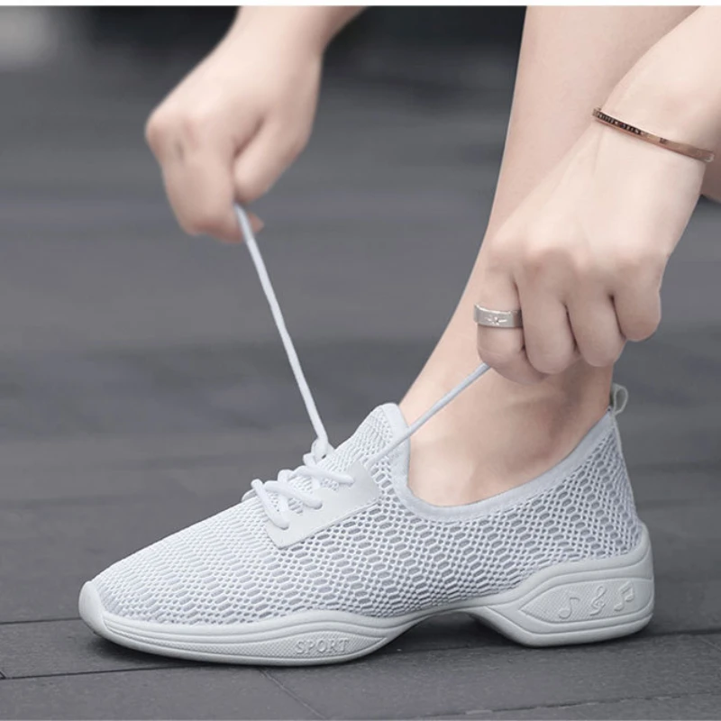 New Fashion Single Net Sports Feature Soft Outsole Breath Dance Shoes Sneakers for Woman Practice Shoes Modern Dance Jazz Shoes