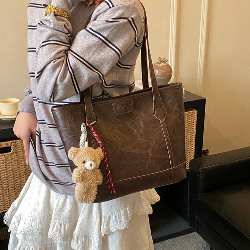 Casual Vintage Leather Tote Bag, Soft Brown Handbag with Decorative Teddy Bear Charm Shoulder Purse for Daily Commuter Use