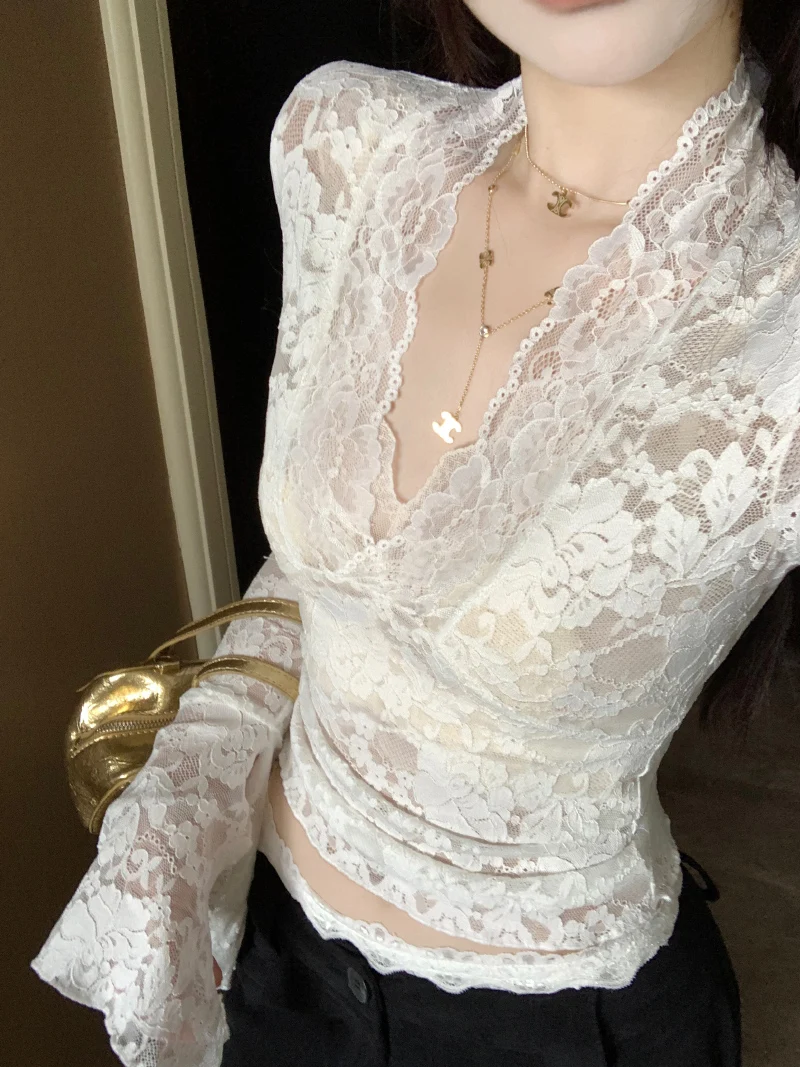 Women's Long Sleeve Lace Top V-neck Flared Sleeve Sheer Lace Crop T-shirt Teen-girl Fairycore Y2K Outfit