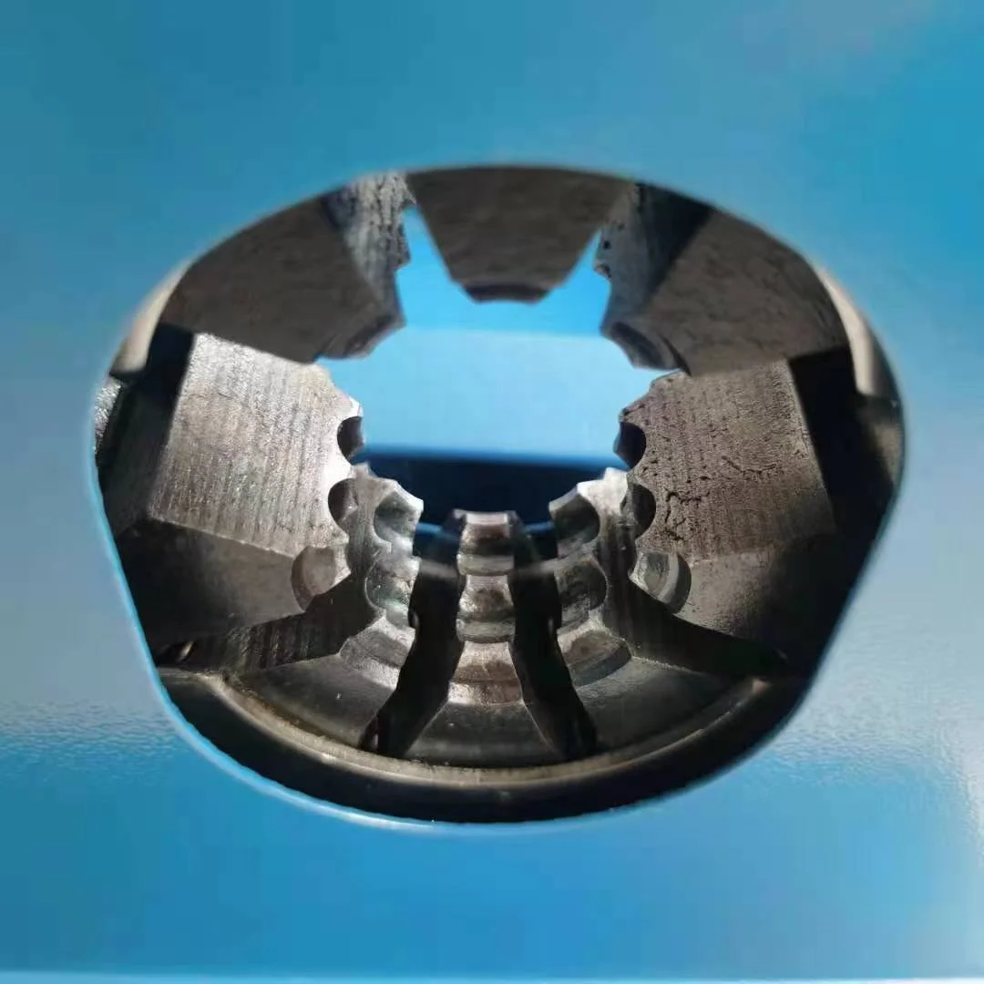 

Портативное оборудование для производства резиновых изделий: обжимной станок для шлангов кондиционеров (кримпер)