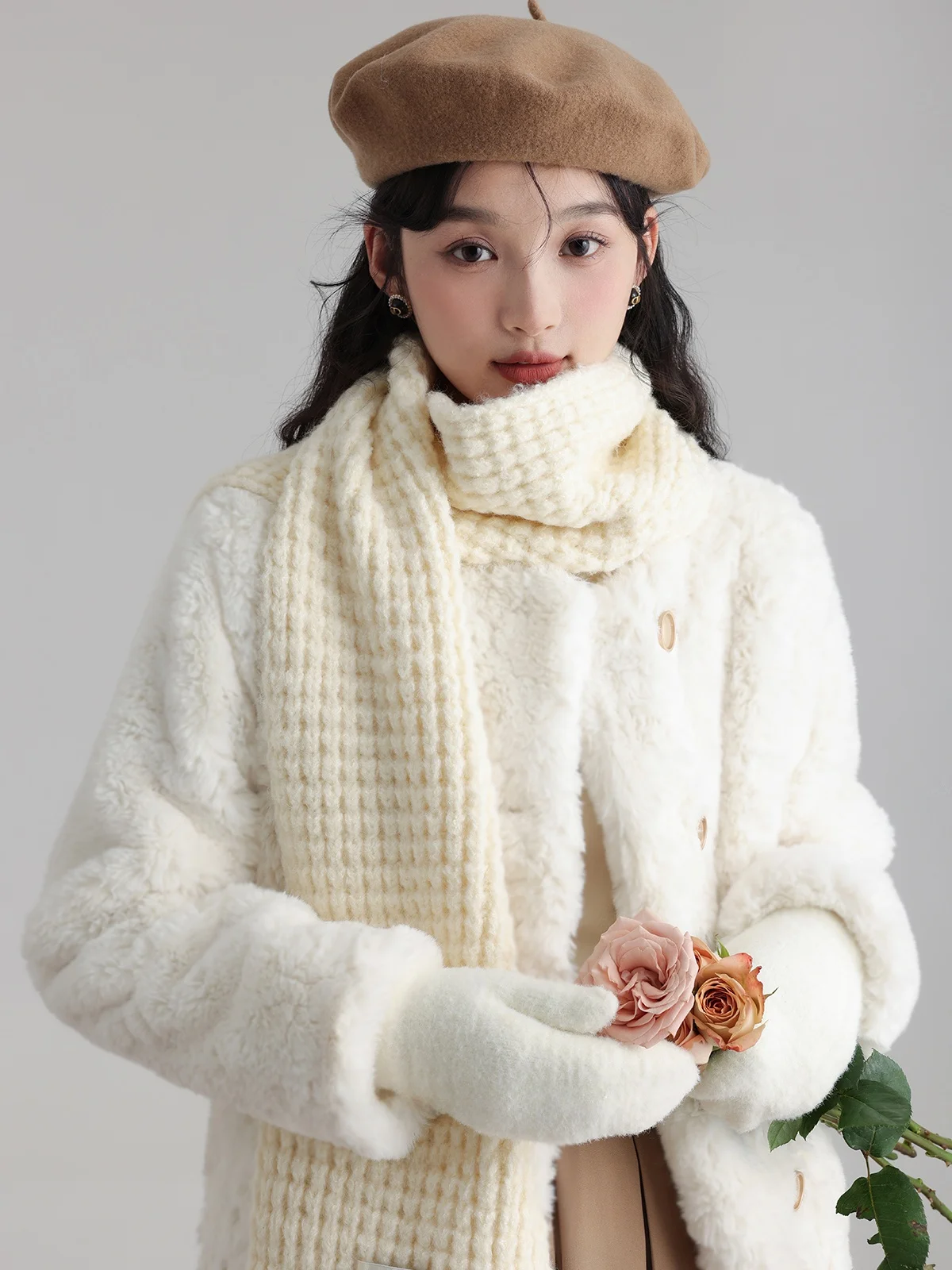 

Женское хлопковое пальто Ele с имитацией овечьей шерсти, зимнее, с круглым вырезом, на пуговицах, утепленное, с длинными рукавами, прямого кроя