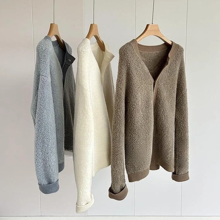 

Lamb Fur Knitted Women's Outerwear V-Ne Pullover Autumn Season Faion Brand Tail Sto Clearance Item Girls Can Wear
