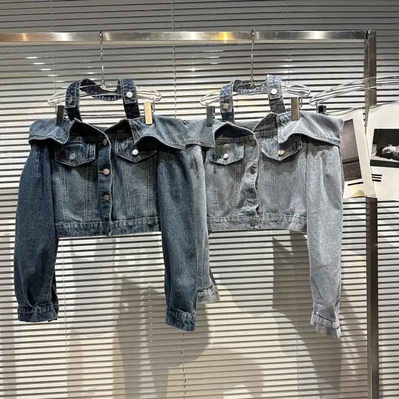 

2025 Autumn New Drop Women's Streetwear Edgy Off-Shoulder Halter Neck Distressed Denim Cropped Jacket