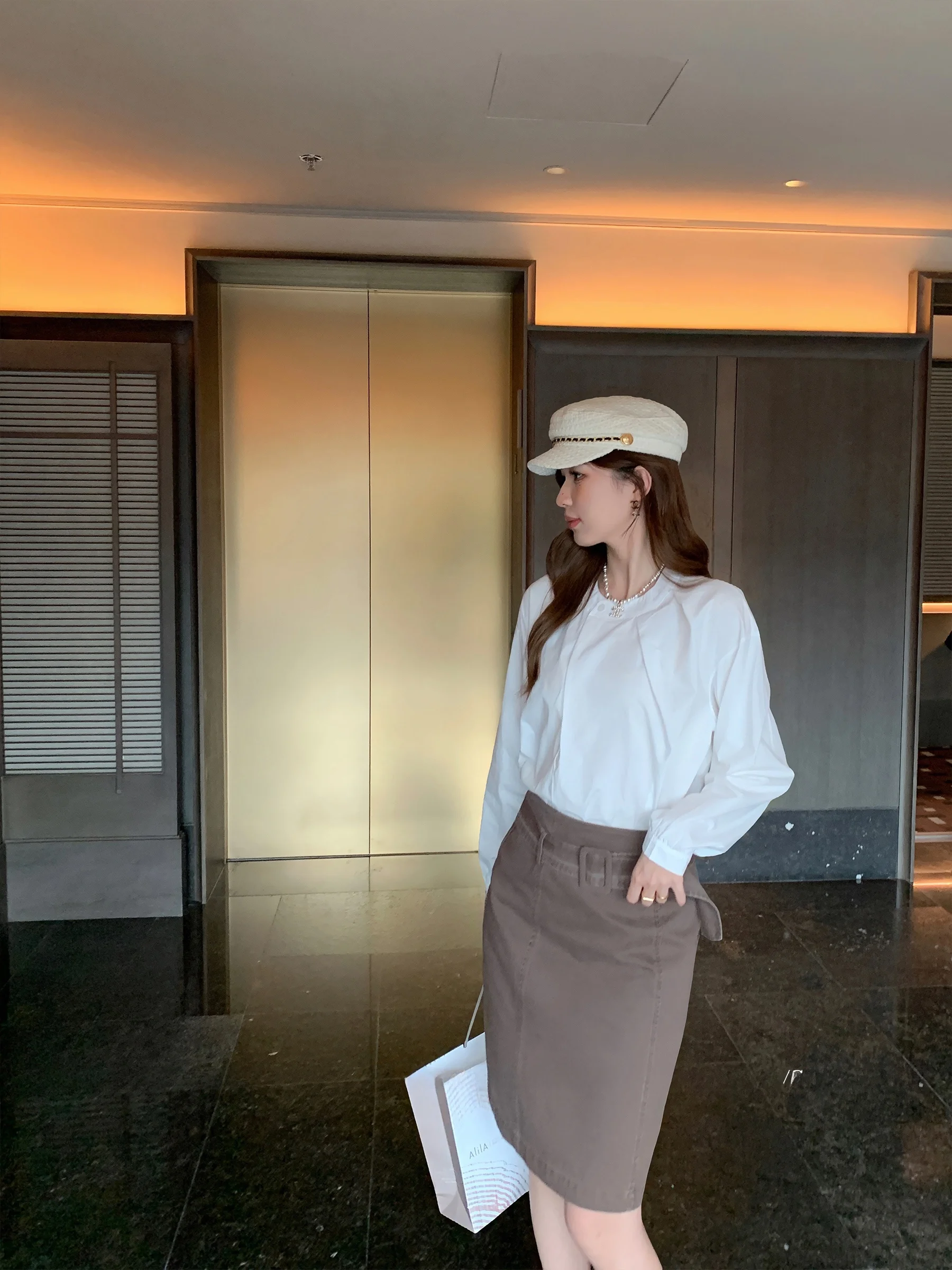 

Повседневная свободная хлопковая рубашка для женщин: комфортная, с круглым вырезом, модная, универсальная, с рваным краем, дышащая, с длинным рукавом