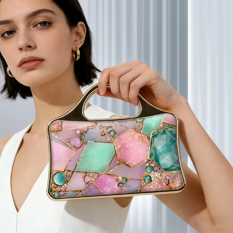 

Новая маленькая сумка для мобильного телефона, сумка для вечернего выхода, сумочка, модный тренд, легкая роскошь, высококачественная креативная сумочка.