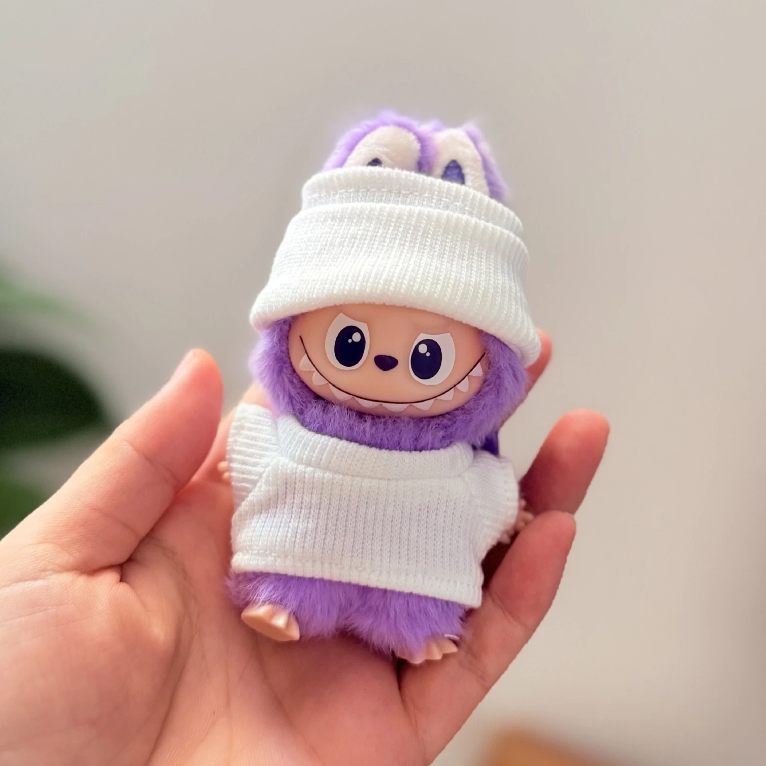 Süße Liebeskleidung für 10 cm Labubu V4 Korea, klassischer Stil, kleines Kleid, modische Kleidung für Mini Labubu 4.0 Puppenzubehör