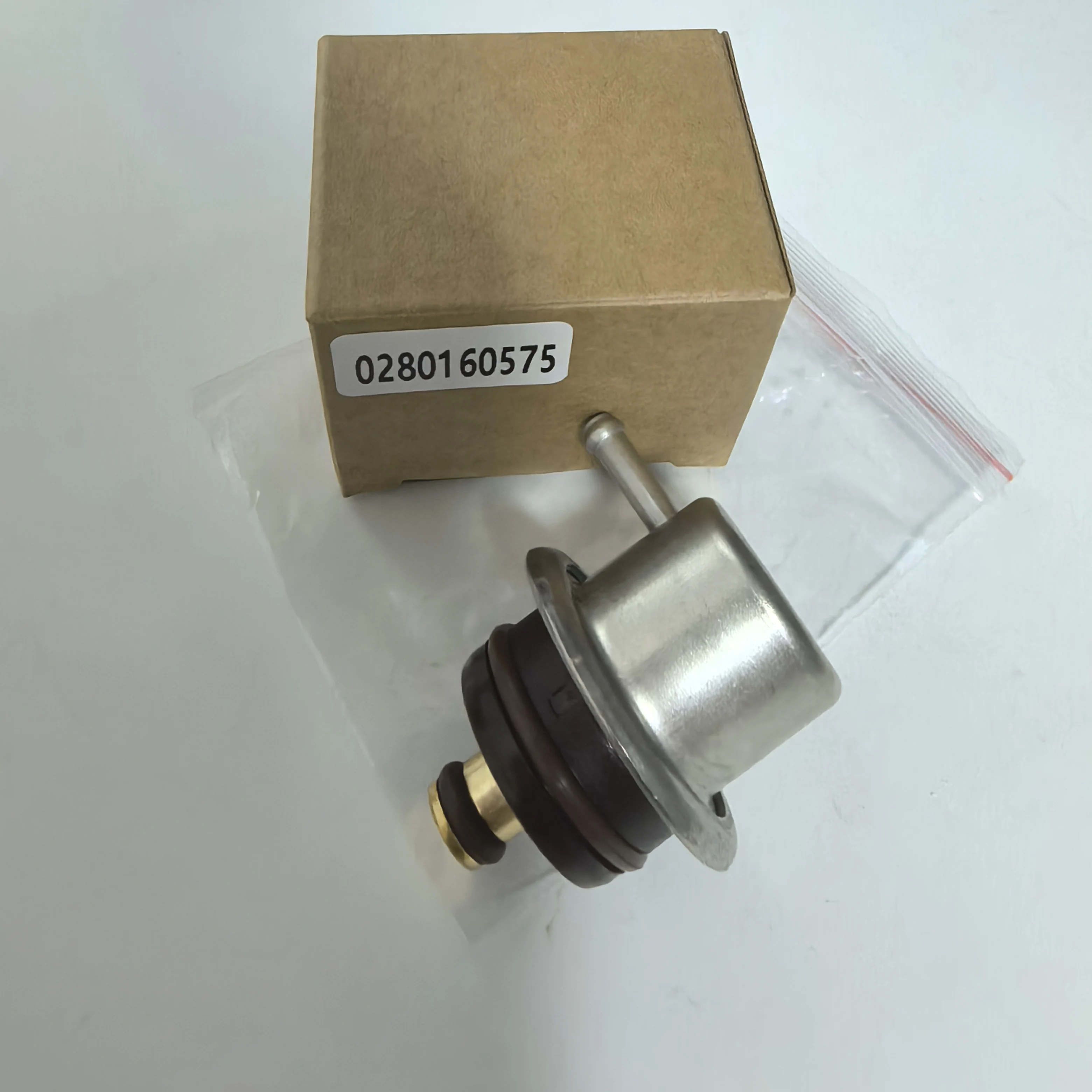 

Поставка производителя 0280160575 078133537C Подходит для клапана давления топлива Bosch, регулятора давления