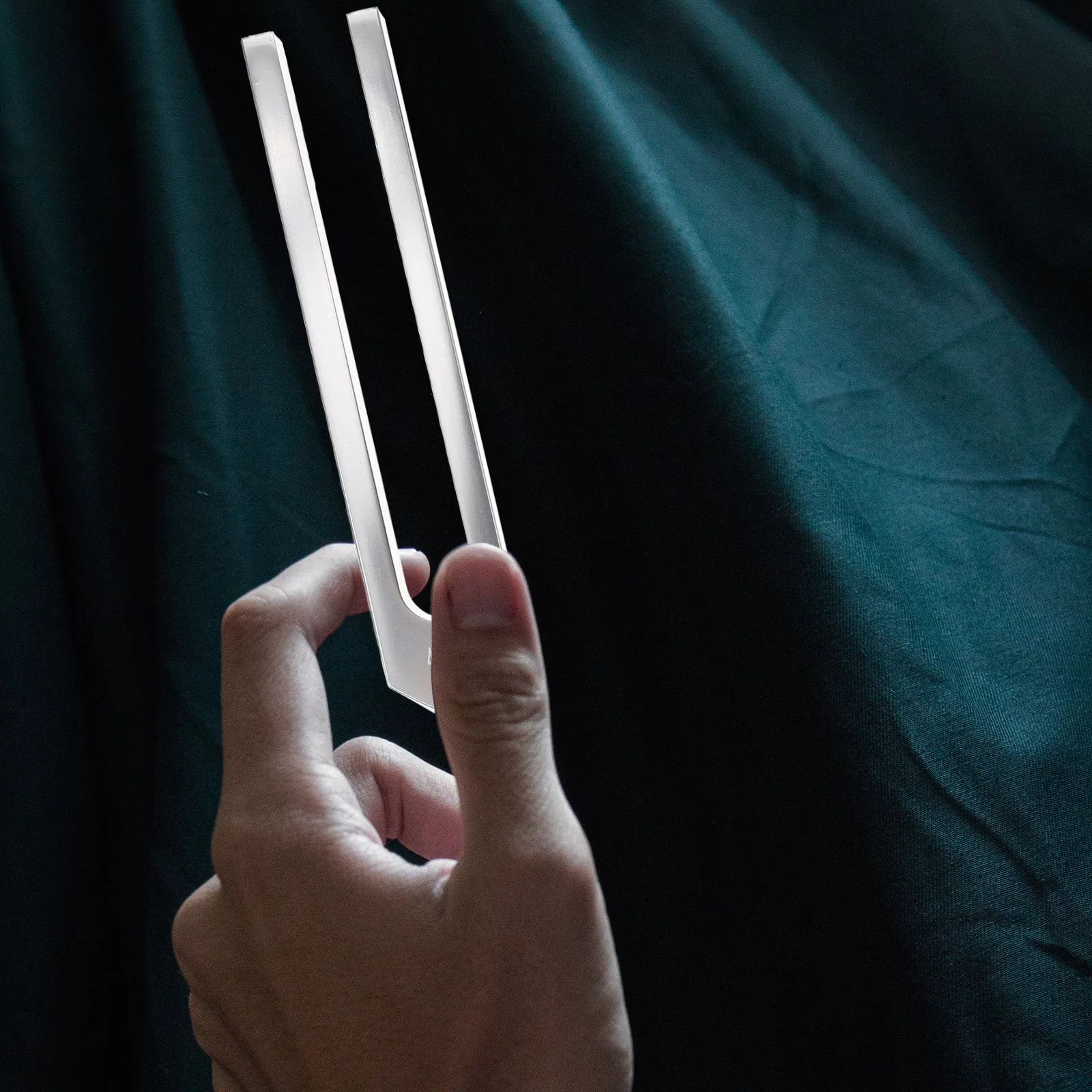 

Набор металлических музыкальных инструментов (1 комплект) с молоточком для снятия стресса, вибрационной терапии и работы с чакрами