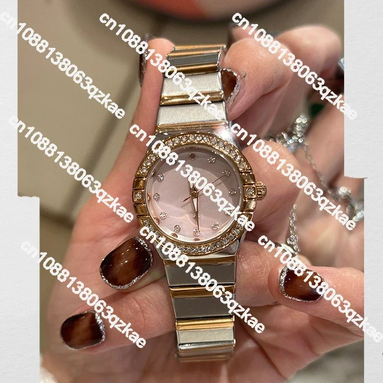 Ladies round diamond inlaid watch, luxurious and exquisite water diamond quartz watch with steel strap