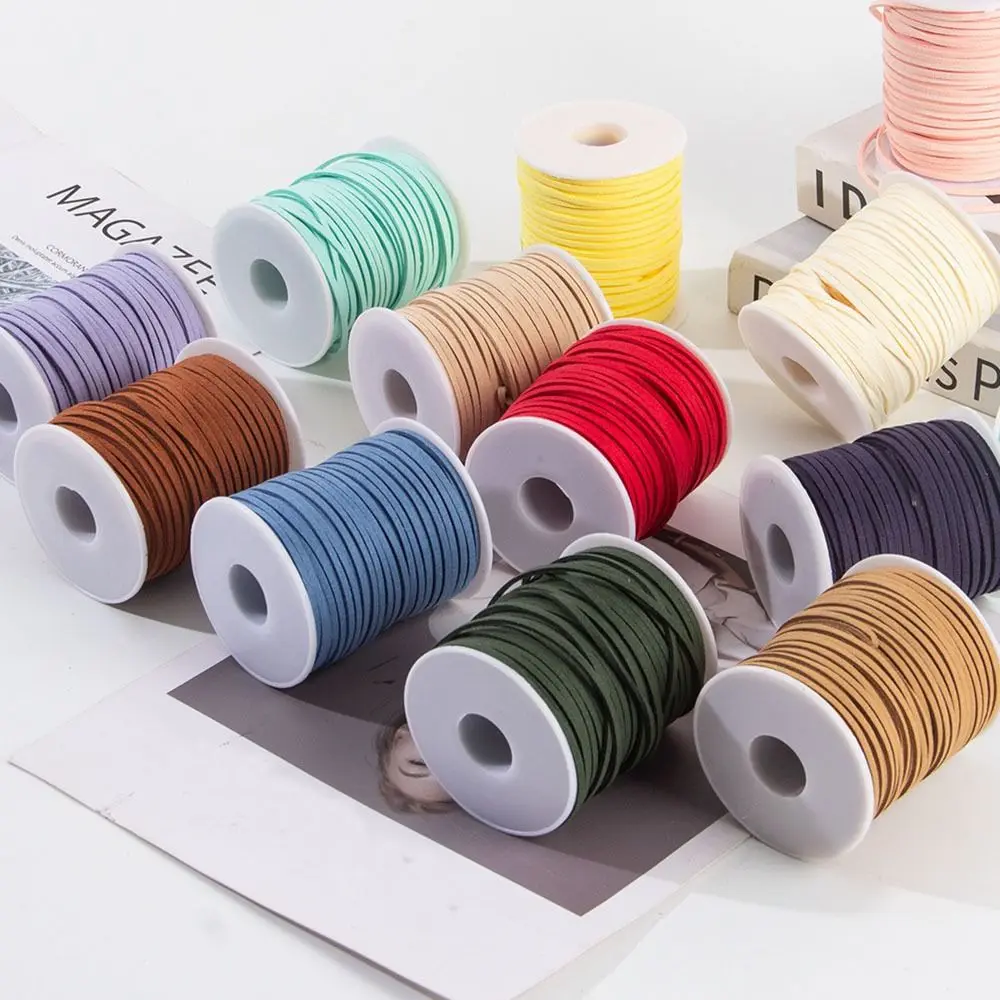 Nouveau 50yards Faux daim tressé cordon plat 3mm daim cordon plusieurs couleurs bijoux fabrication de bracelets