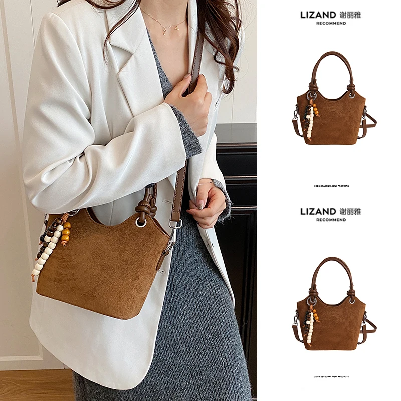 

Fall Winter Women's Velvet Handbag Basket Sle Crossbody Bag Casual Chic Commuter Tote Medium Hardn Polyester