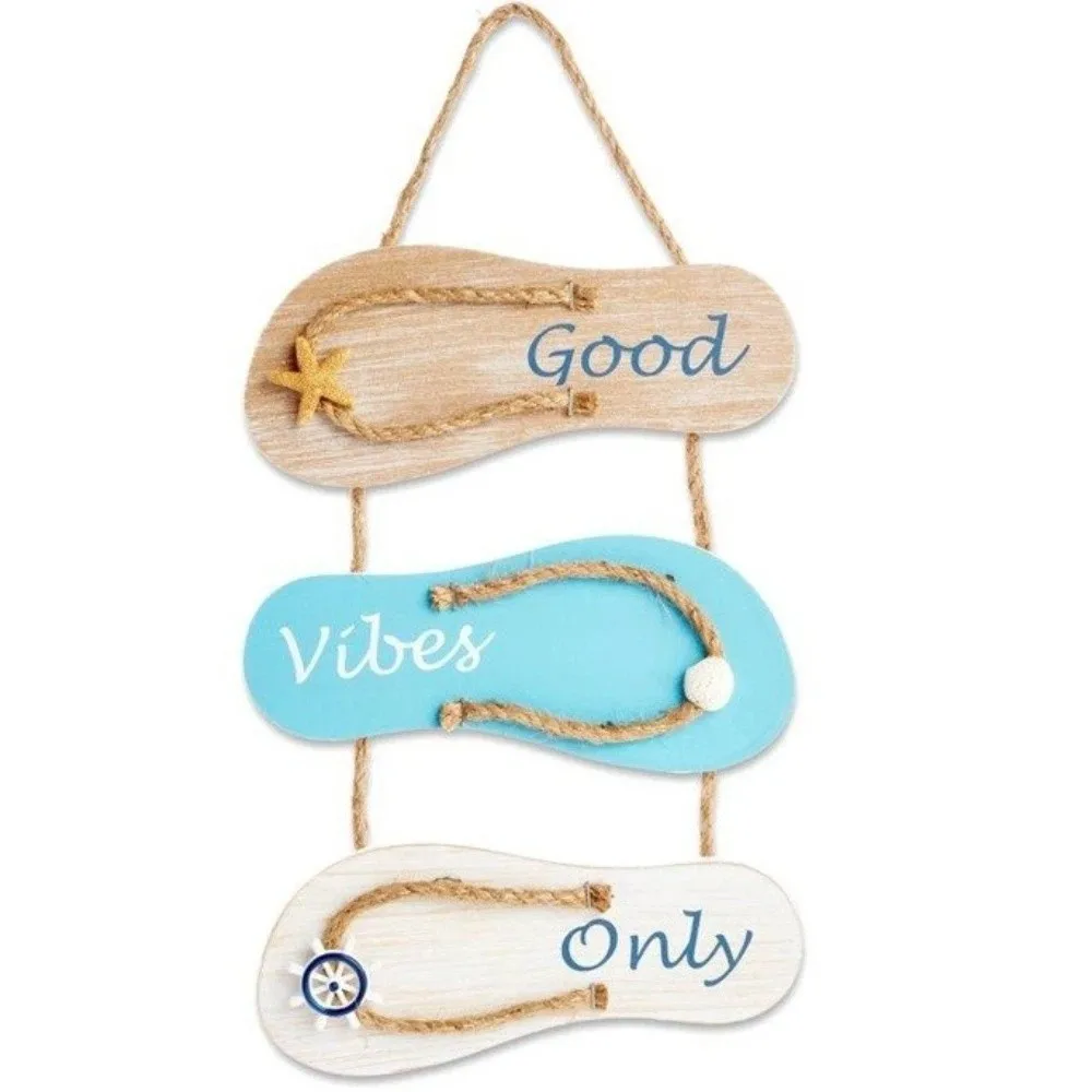 Marine Style Wooden Wall Hanging Ocean Theme Farmhouse Wall Hanging Pendant Artistic Design Flip Flop Shape Slipper Hanging