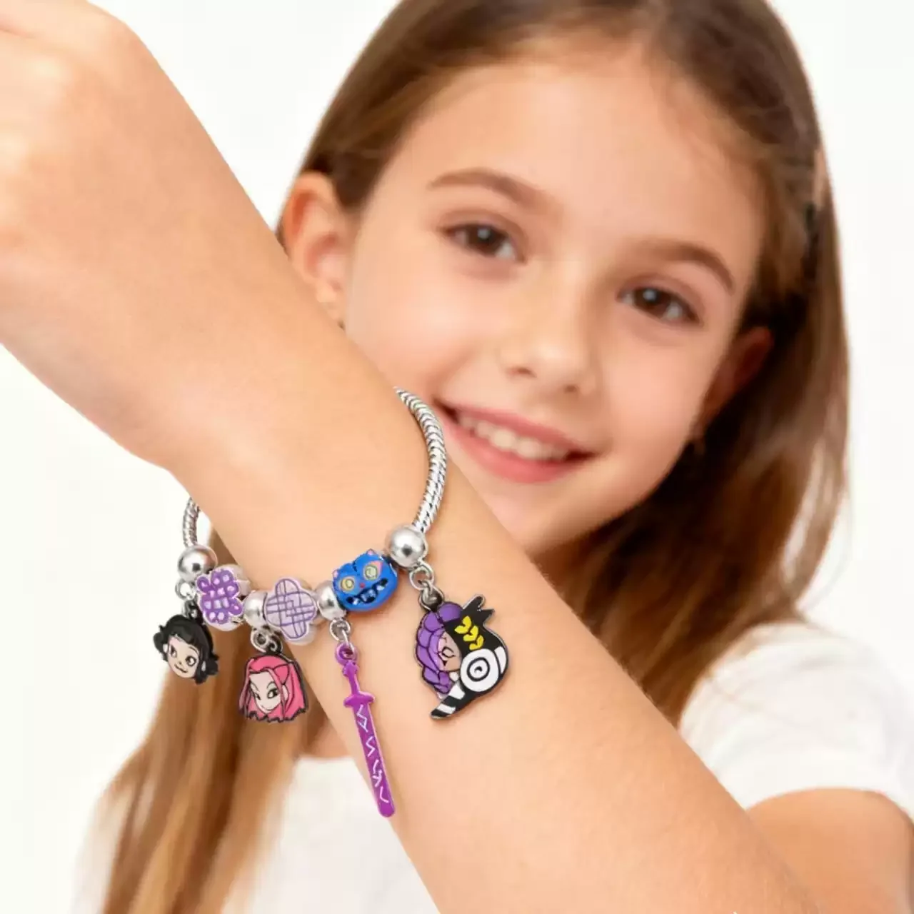 

Cartoon Movies Rumi Zoey Mira Crow Tiger Cartoon Anime Bracelet for Women Cute Girl Fashion Accessory Christmas Gift