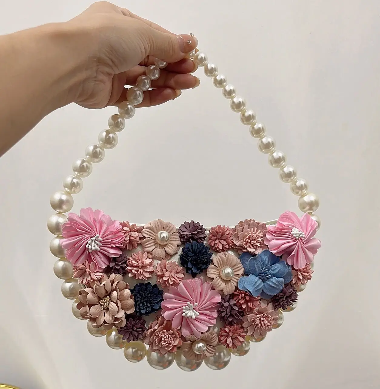 

French Fashion New Satin Pearl Embedding Diamond Flower Decorative Handbag Personalized Casual Versatile Evening Party Women Bag